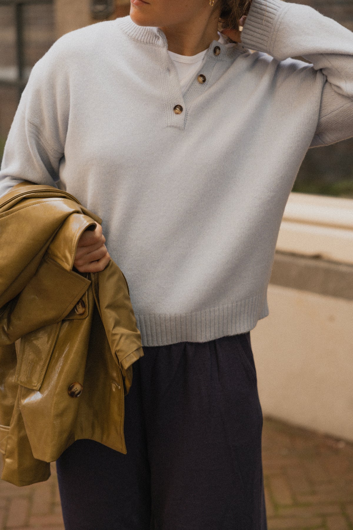 100% WOOL BUTTON KNIT ICE BLUE
