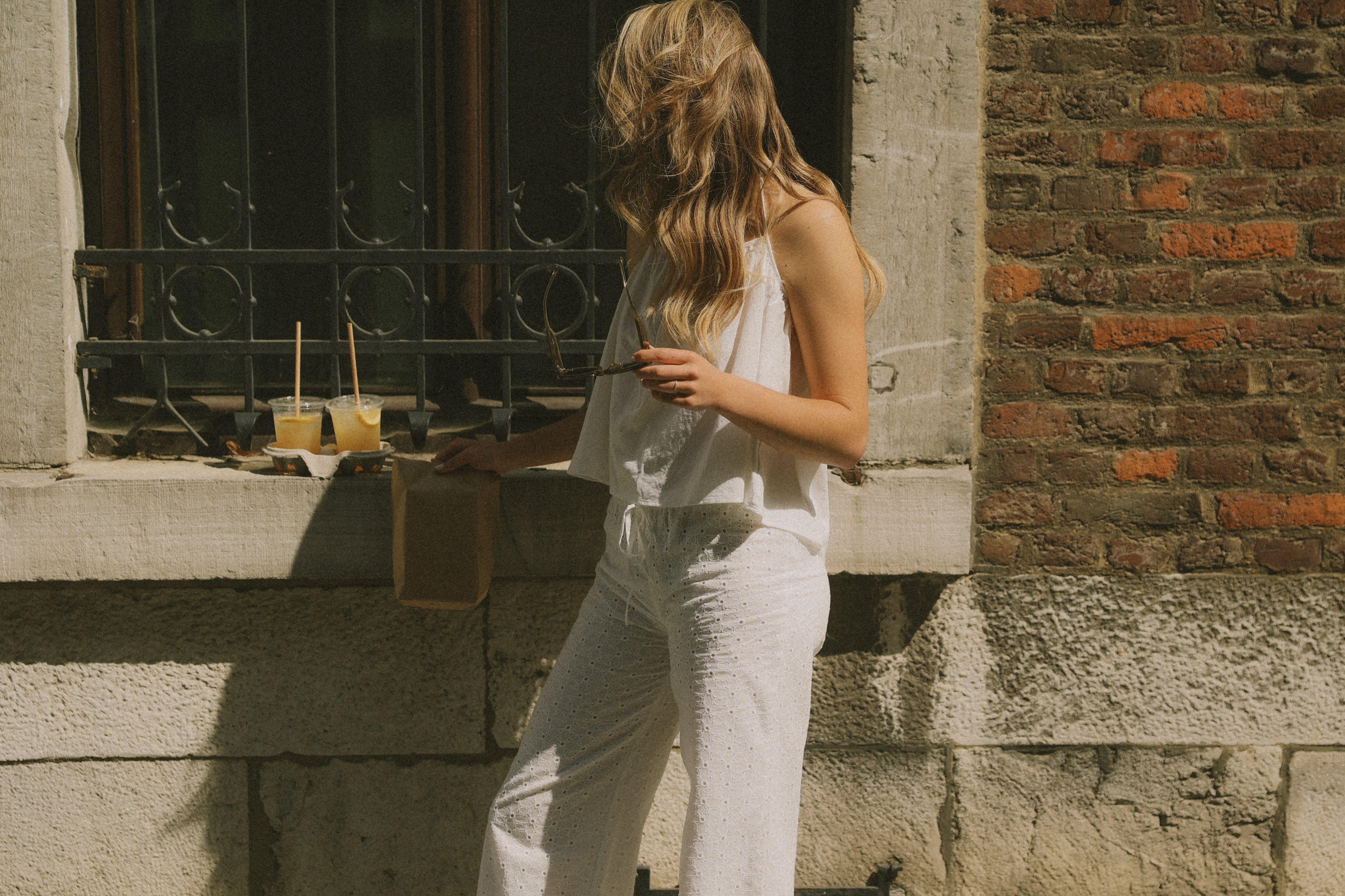 LOWWAIST BRODERIE PANTS WHITE