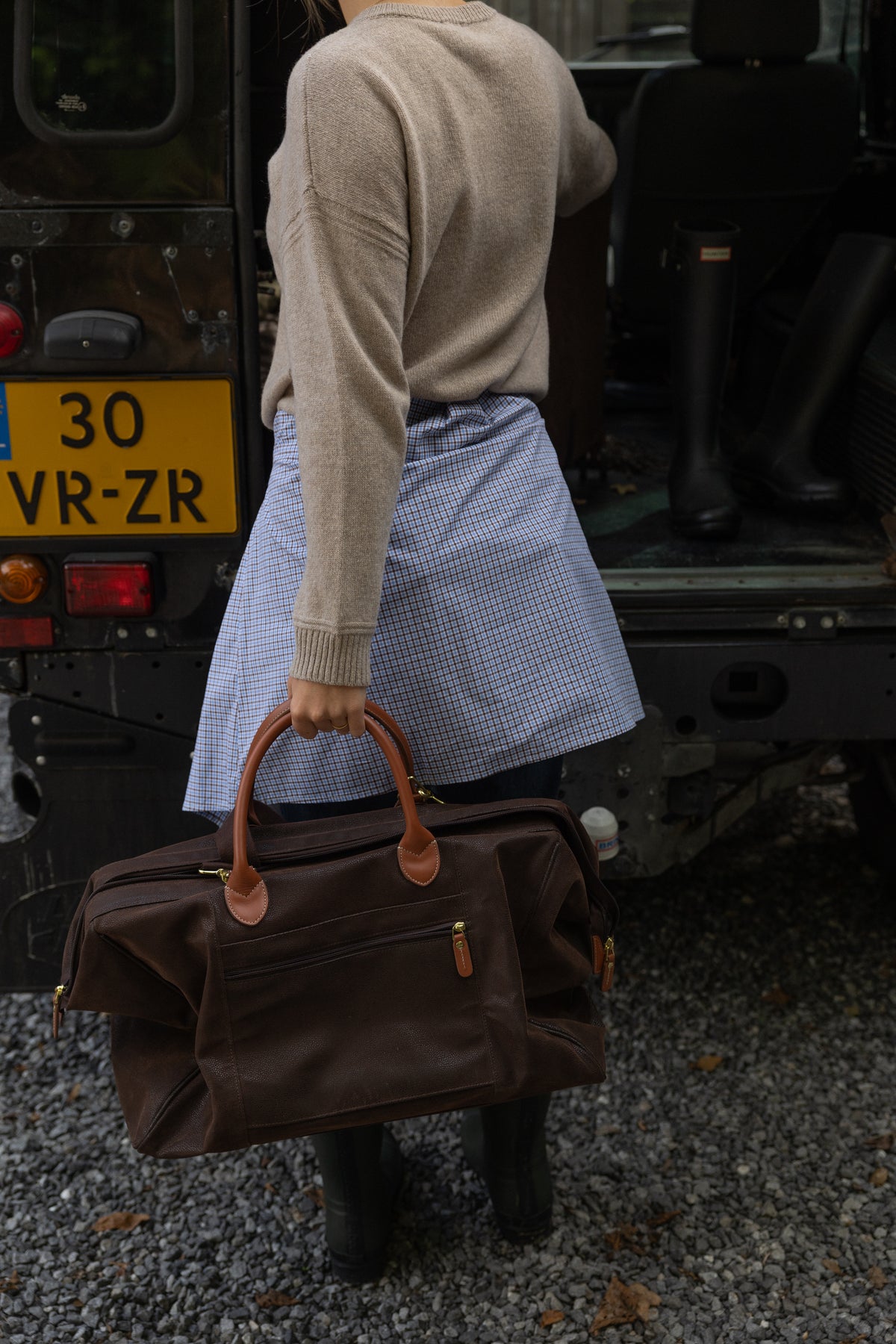 100% WOOL BUTTON KNIT TAUPE