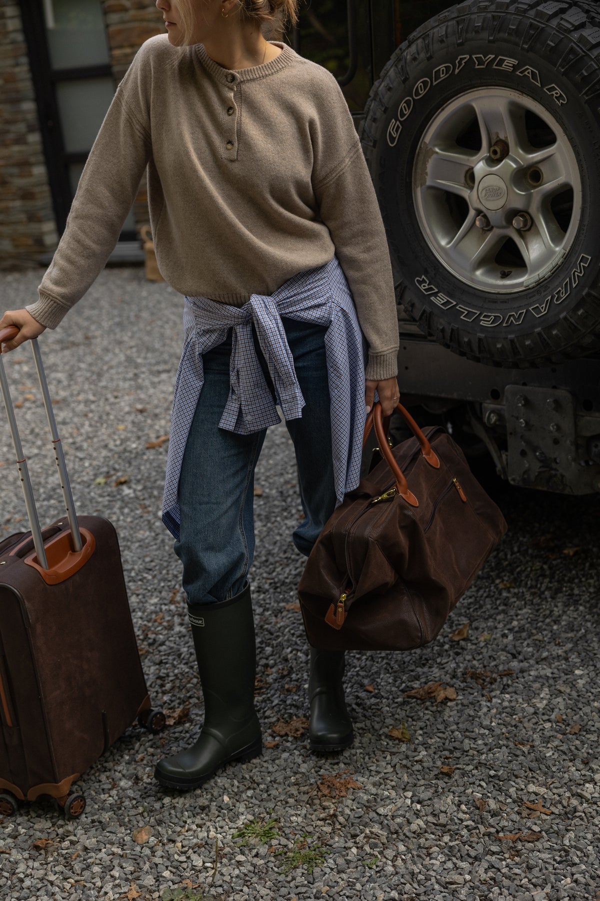 100% WOOL BUTTON KNIT TAUPE