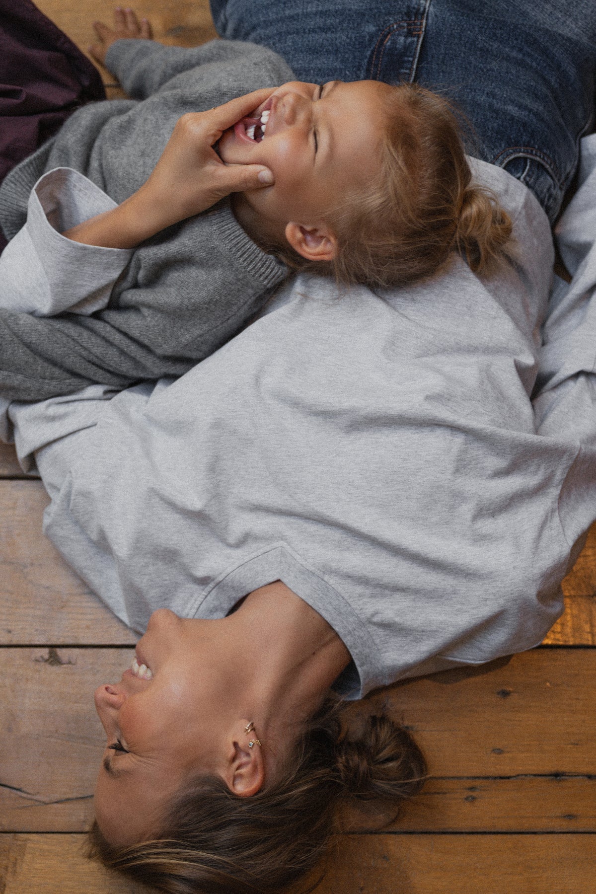 V-NECK LONGSLEEVE GREY