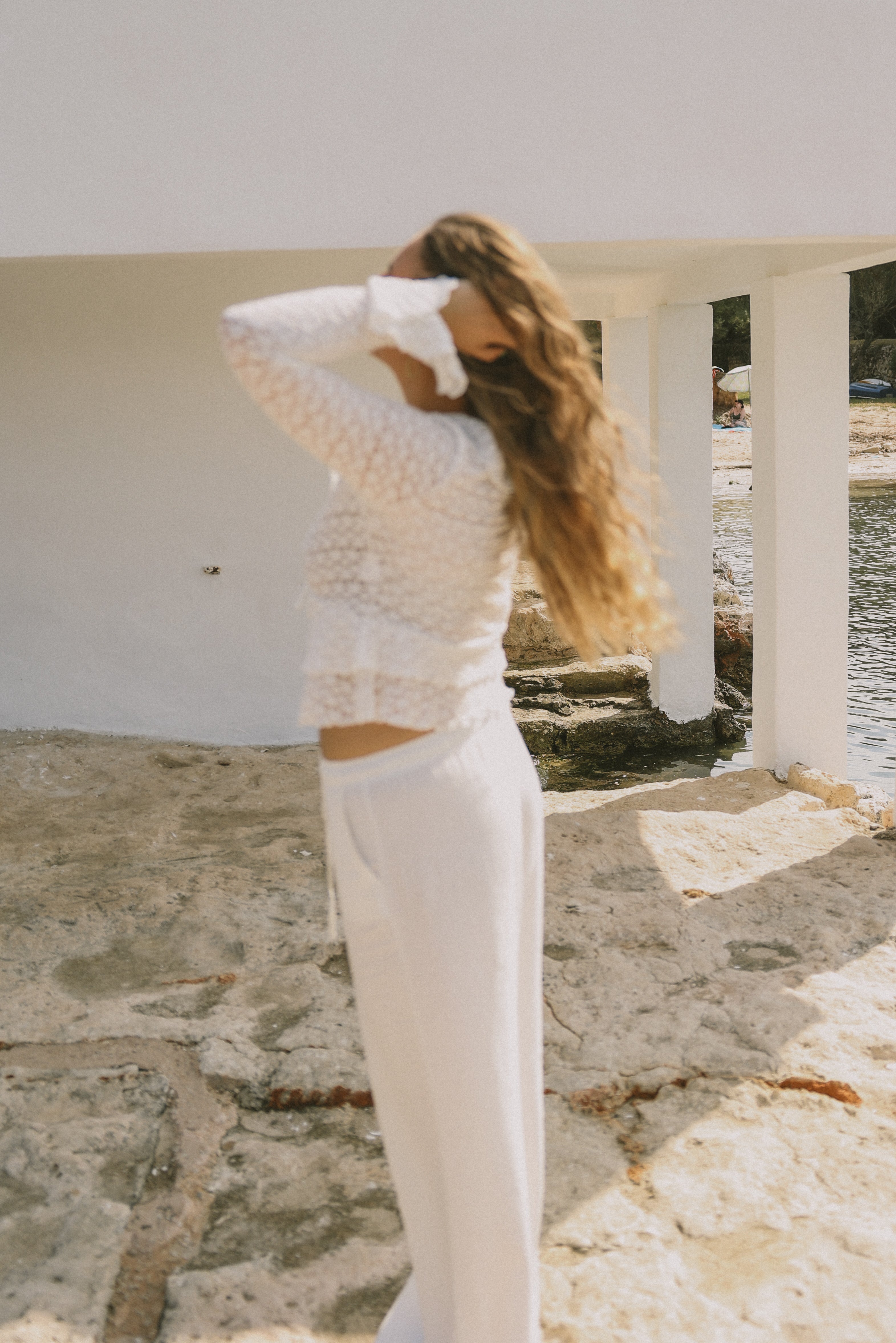 CROCHET TOP OFF-WHITE