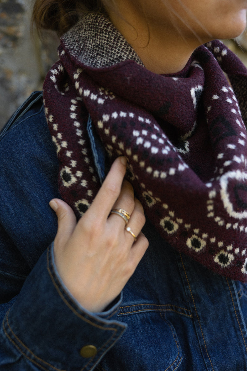 ZOÉ SCARF BURGUNDY
