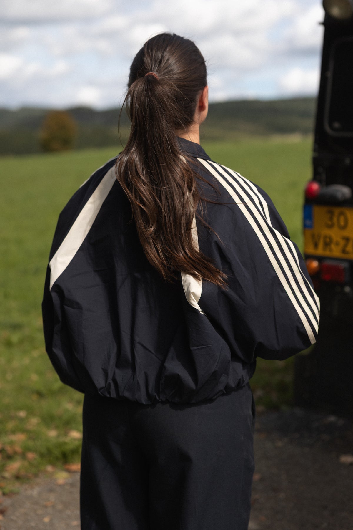 THE MOLLY BOMBER JACKET NAVY