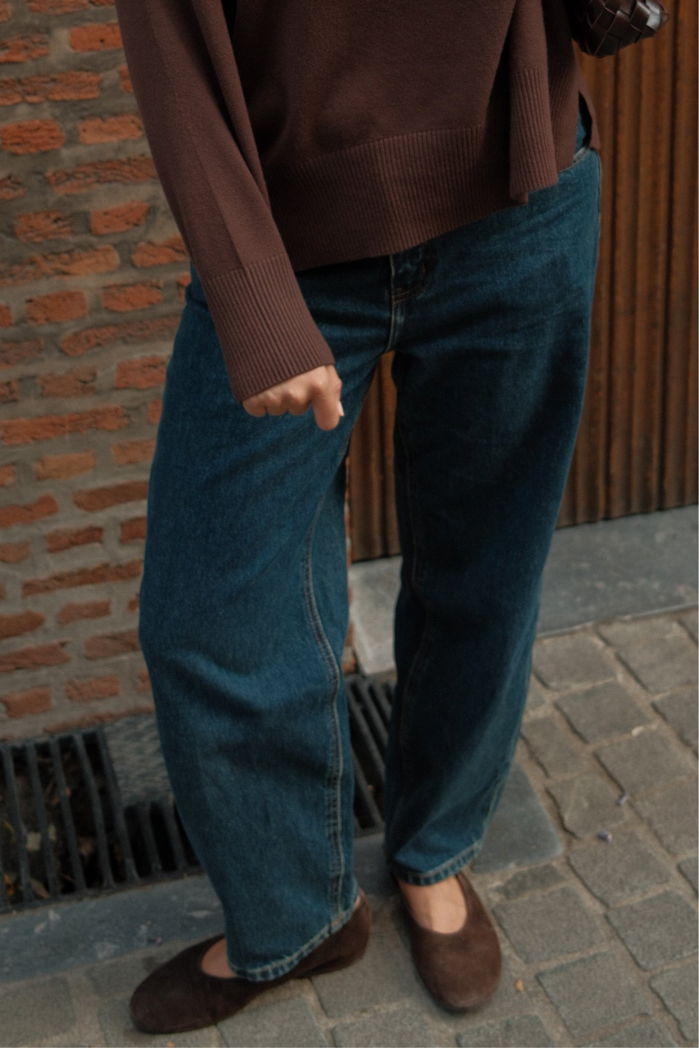 THE EVERYDAY BARREL JEANS