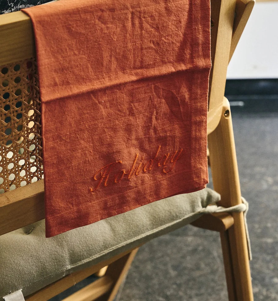 HOLIDAY NAPKIN SET OF 2