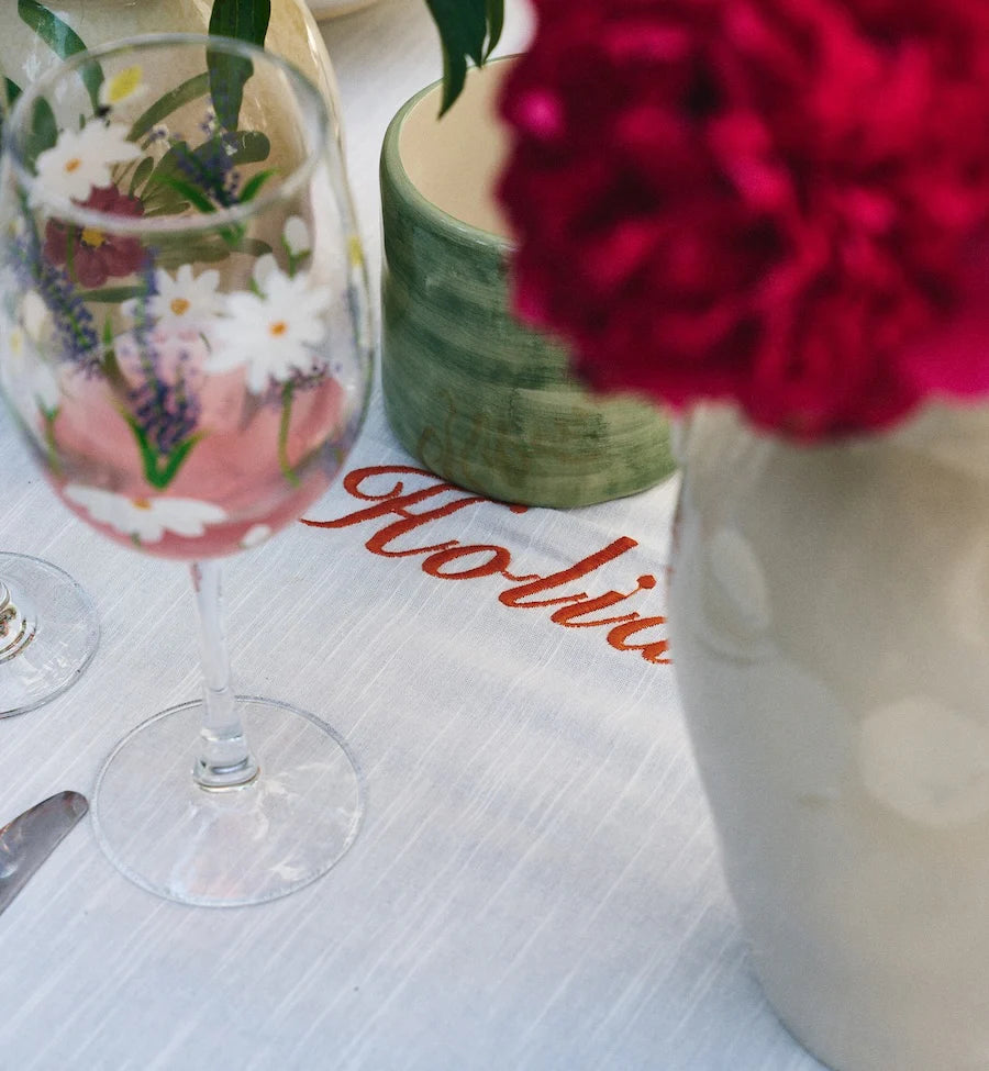 HOLIDAY RUFFLE TABLECLOTH