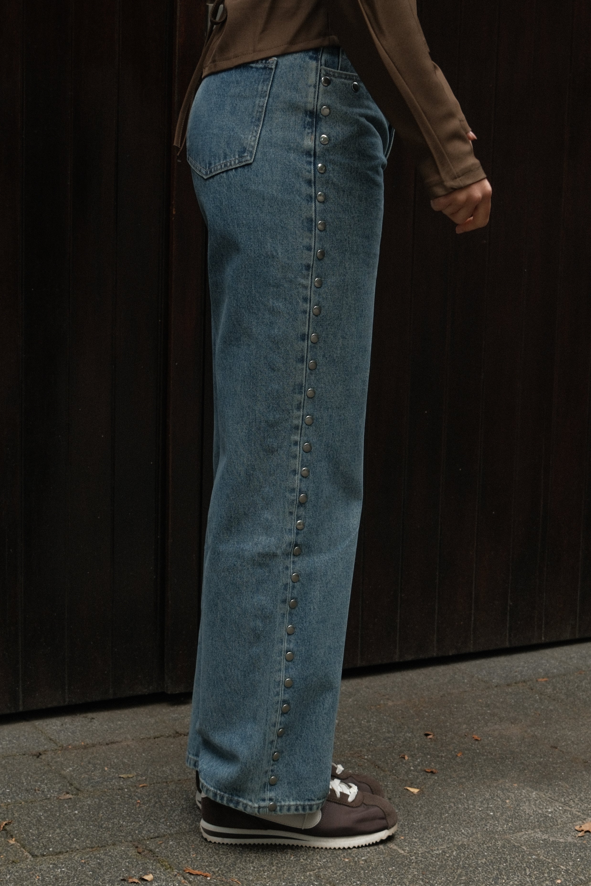 THE STUDDED STRAIGHT JEANS