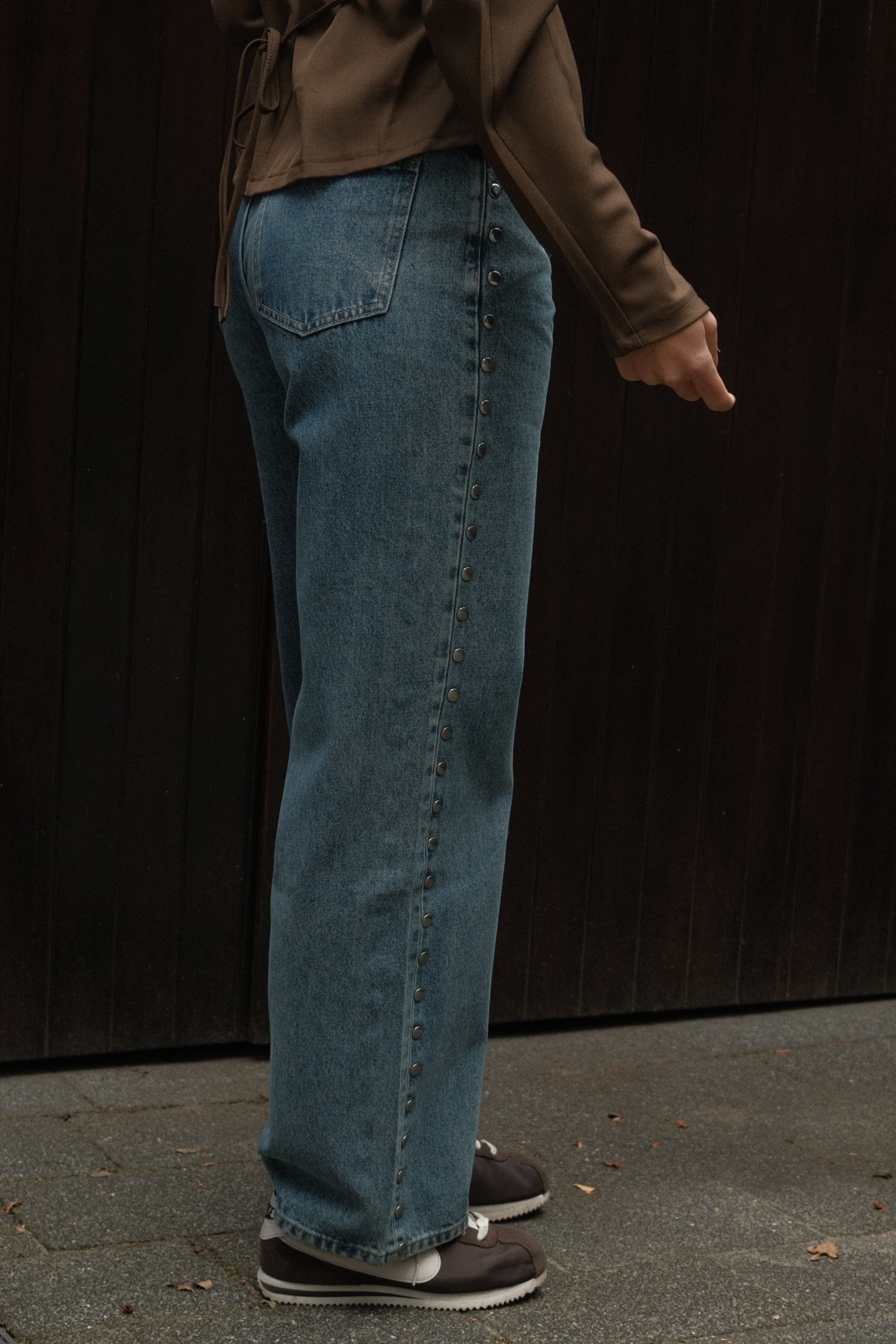 THE STUDDED STRAIGHT JEANS