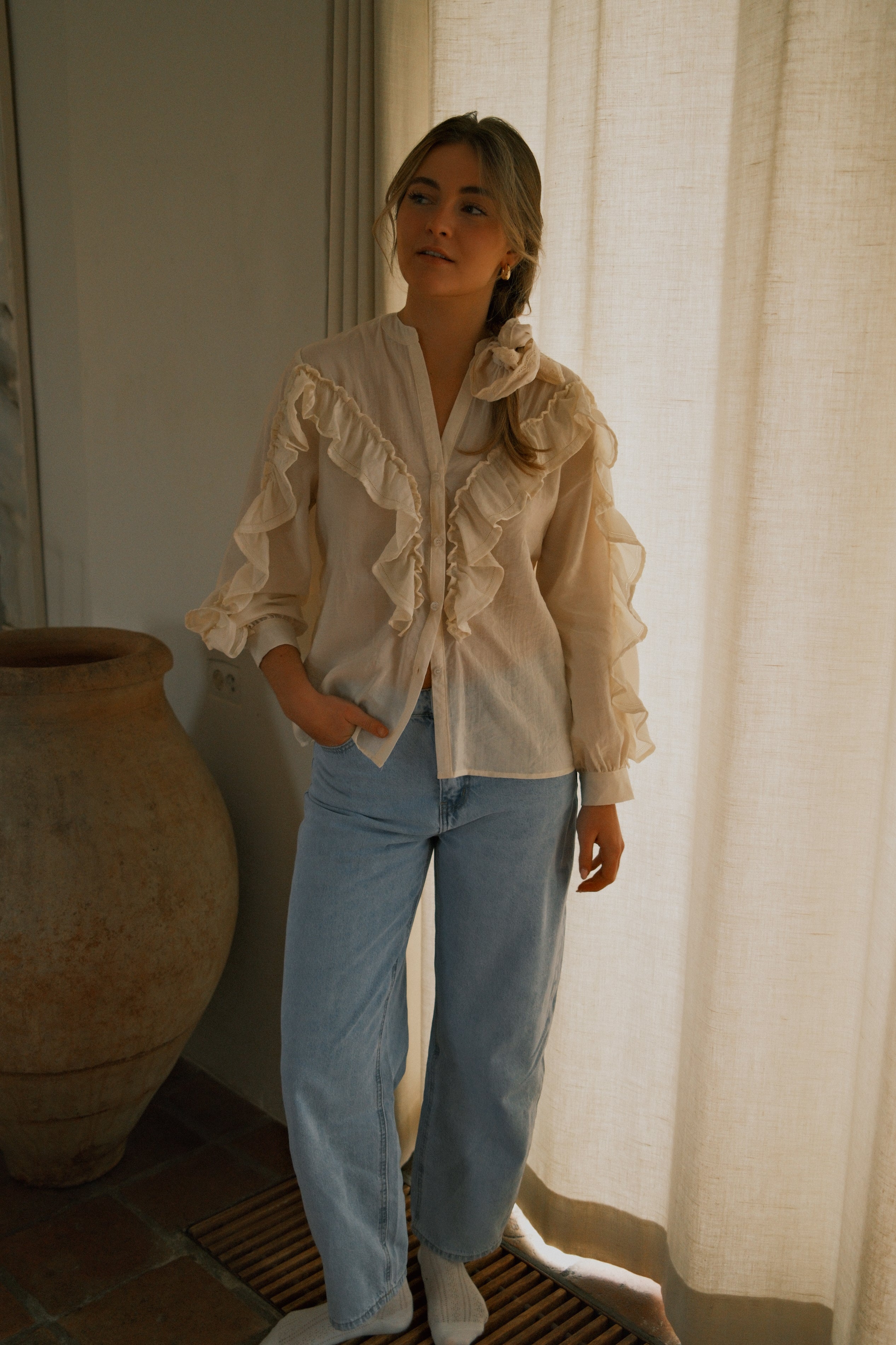 THE QUIET BLOOM TOP BEIGE