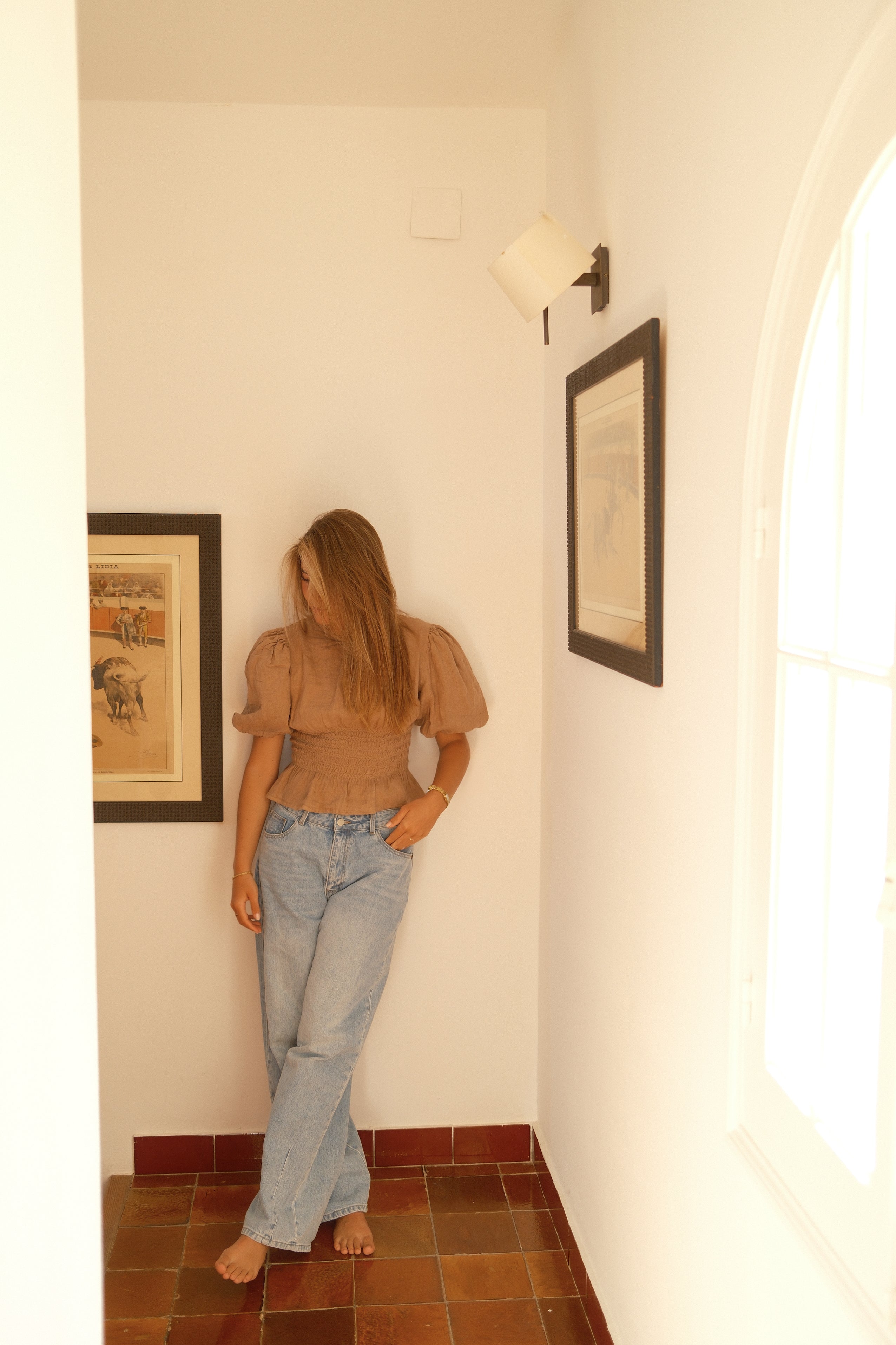 PRE-ORDER: 100% LINNEN TAILORED TOP TAUPE