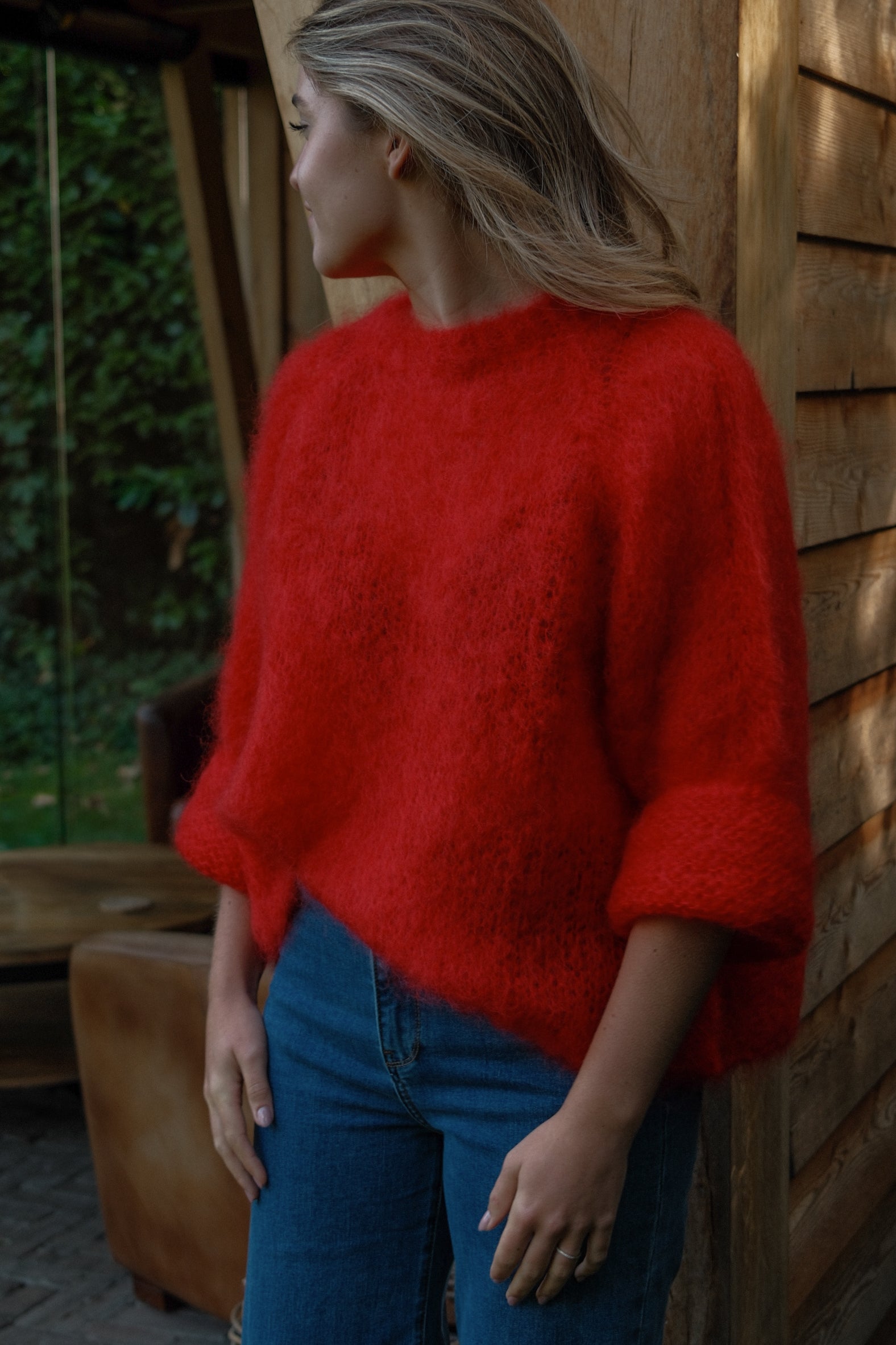 THE MOHAIR CLOUD KNIT RED