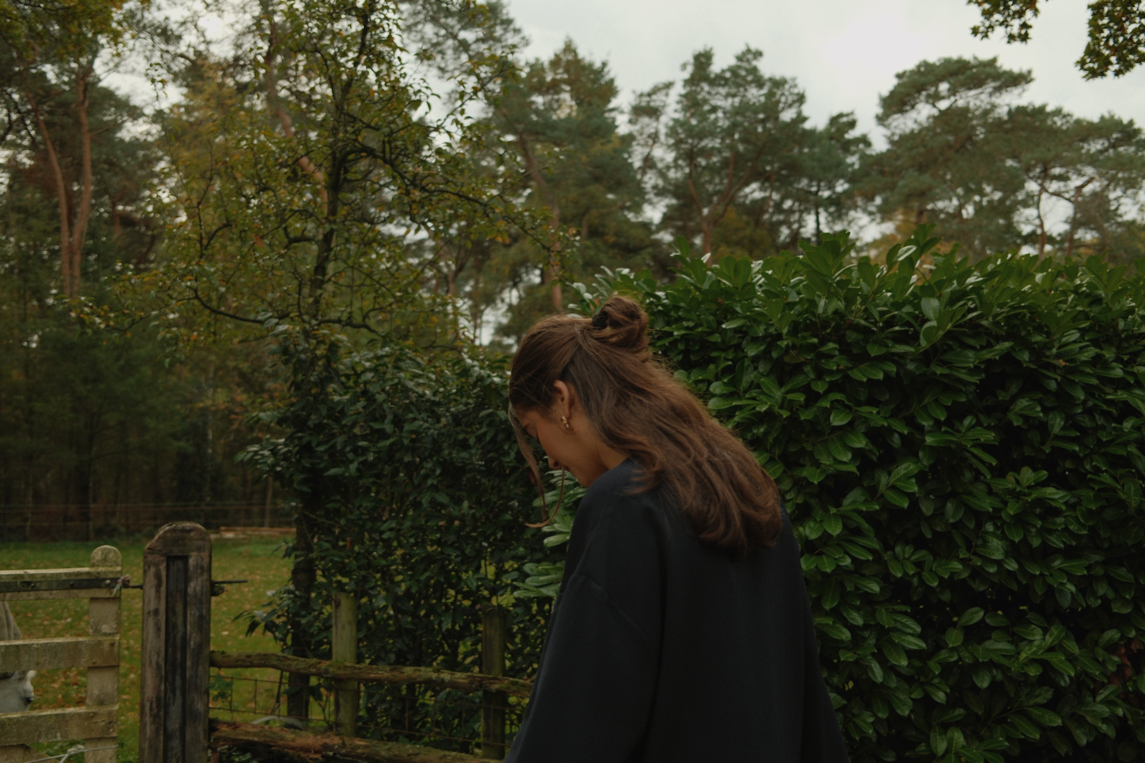 THE ONE-BUTTON BLOUSE DEEP NAVY