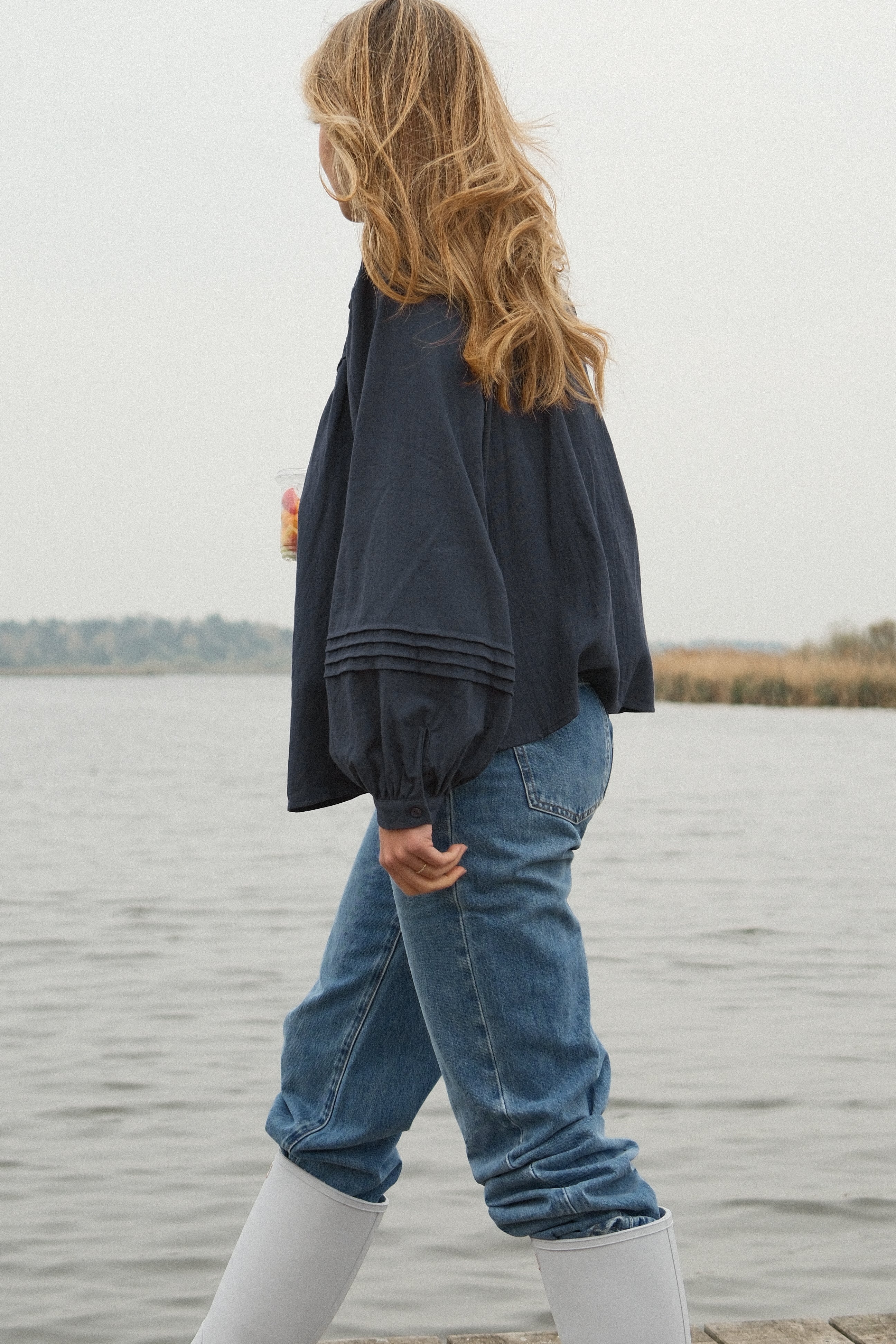 JOLINE BRODERIE BLOUSE NAVY