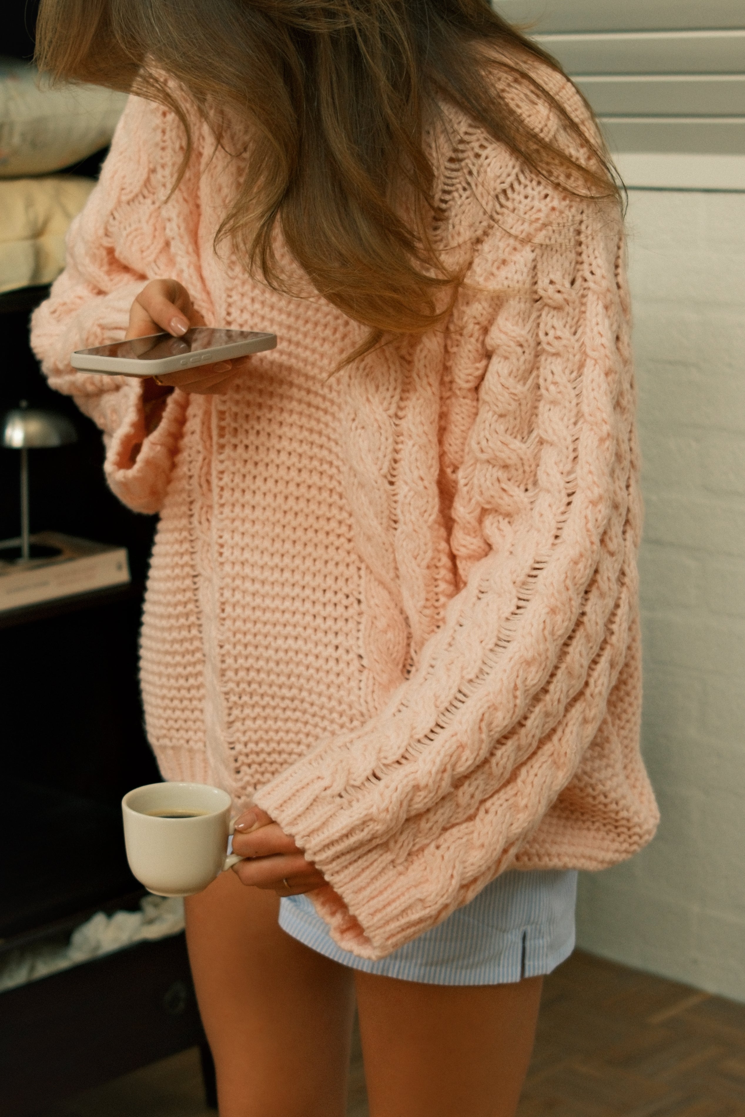 OVERSIZED CHUNKY CABLE KNIT BABY PINK