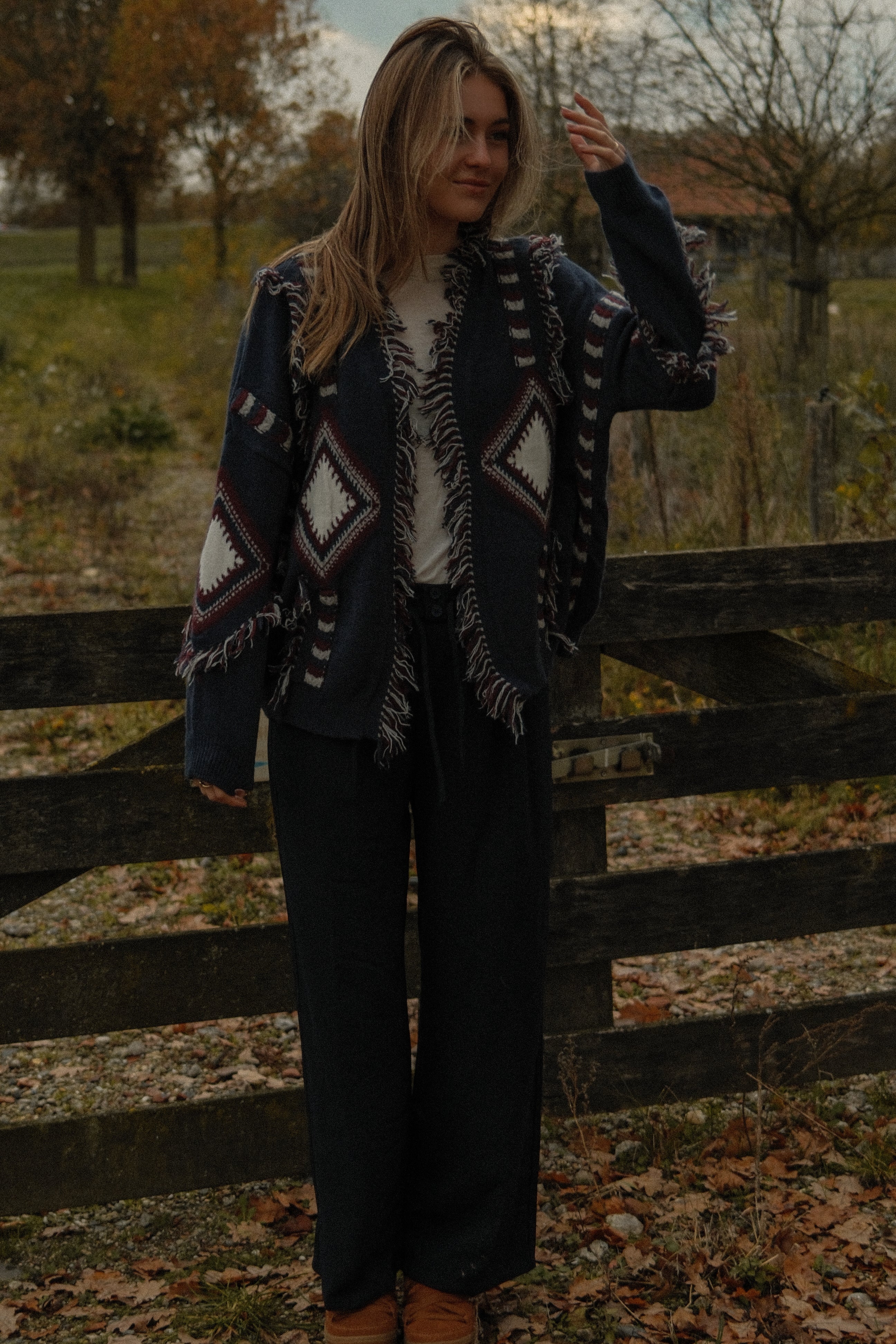 DAKOTA FRINGE CARDIGAN NAVY