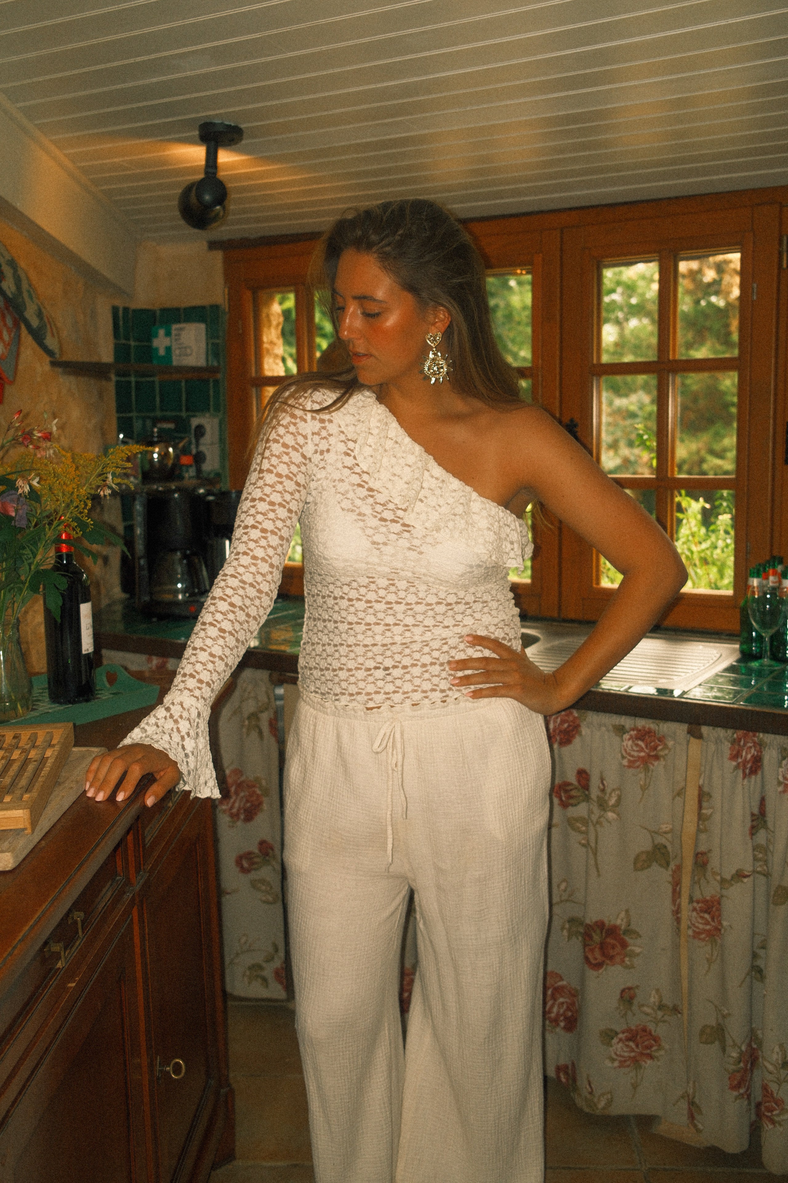 ONE-SHOULDER MIA TOP OFF-WHITE