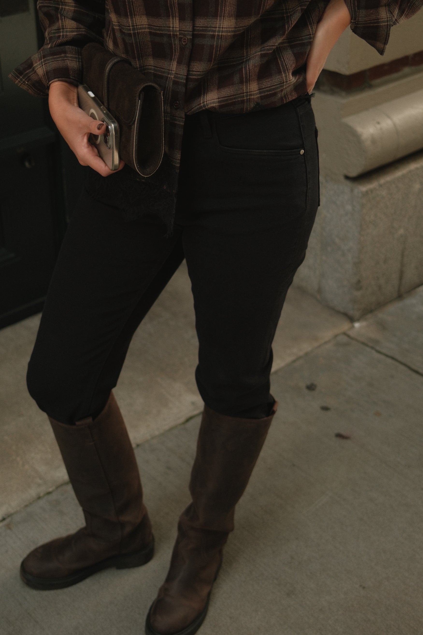 MANHATTAN CIGARETTE JEANS BLACK