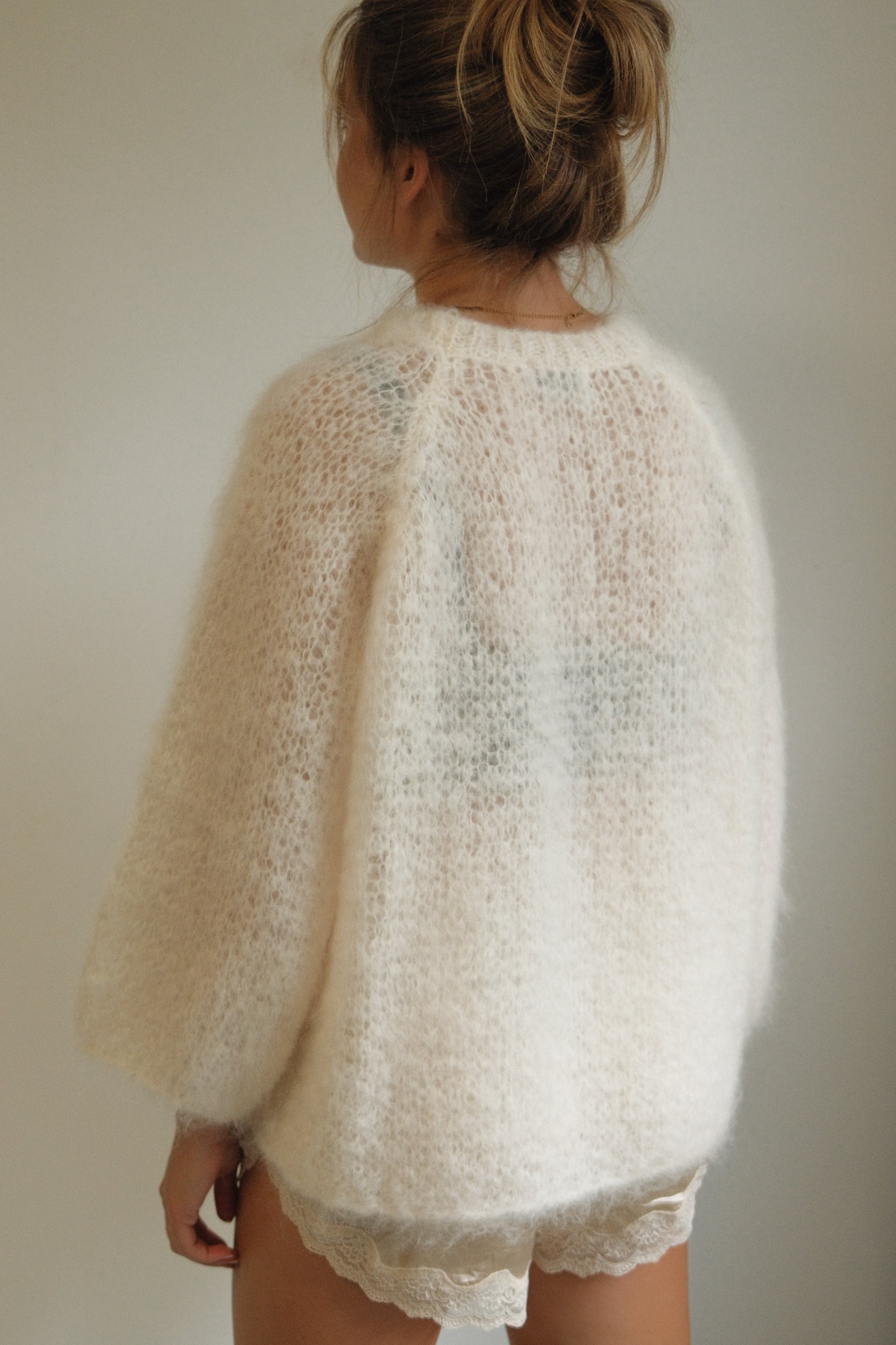THE MOHAIR CLOUD KNIT OFF-WHITE