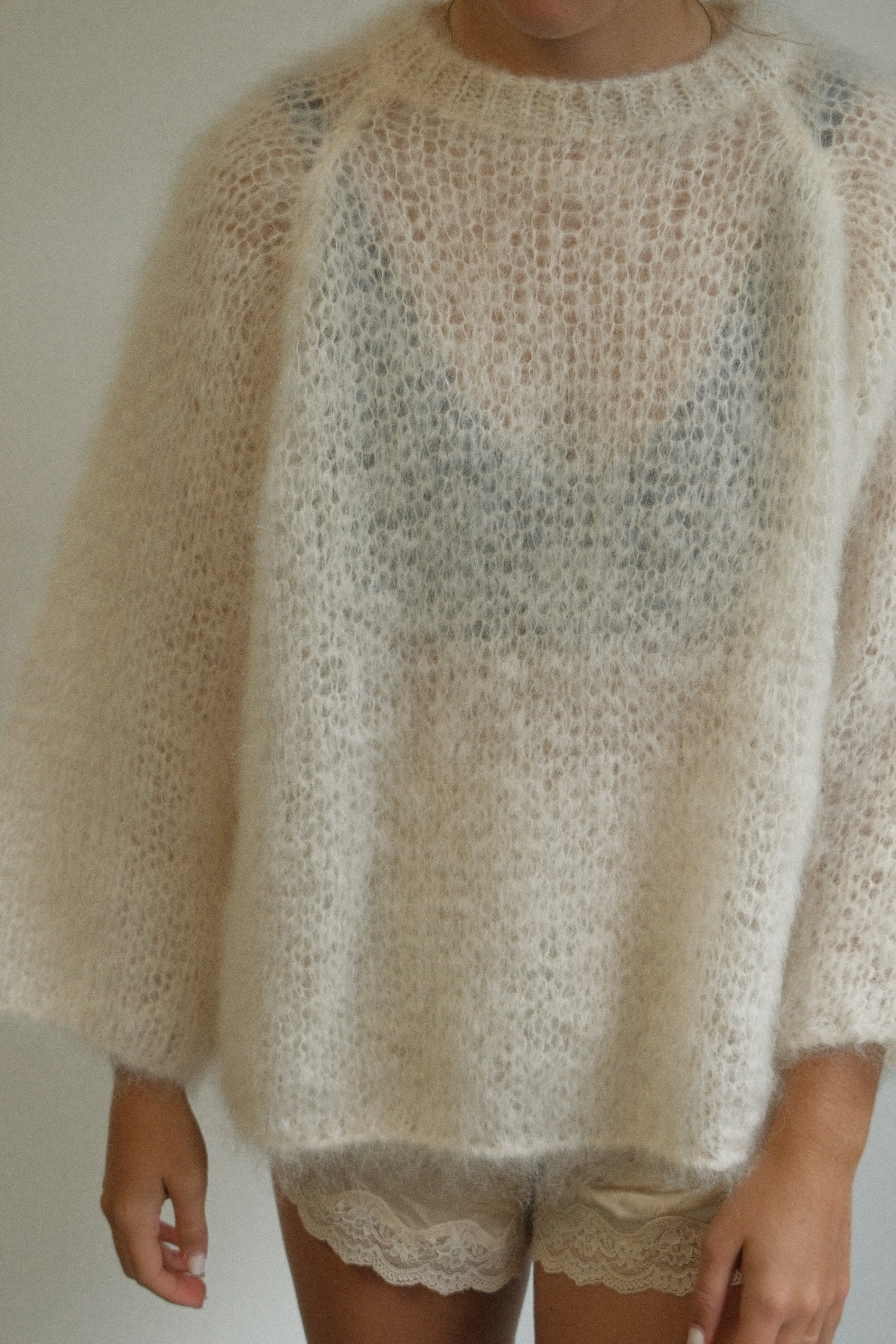 THE MOHAIR CLOUD KNIT OFF-WHITE