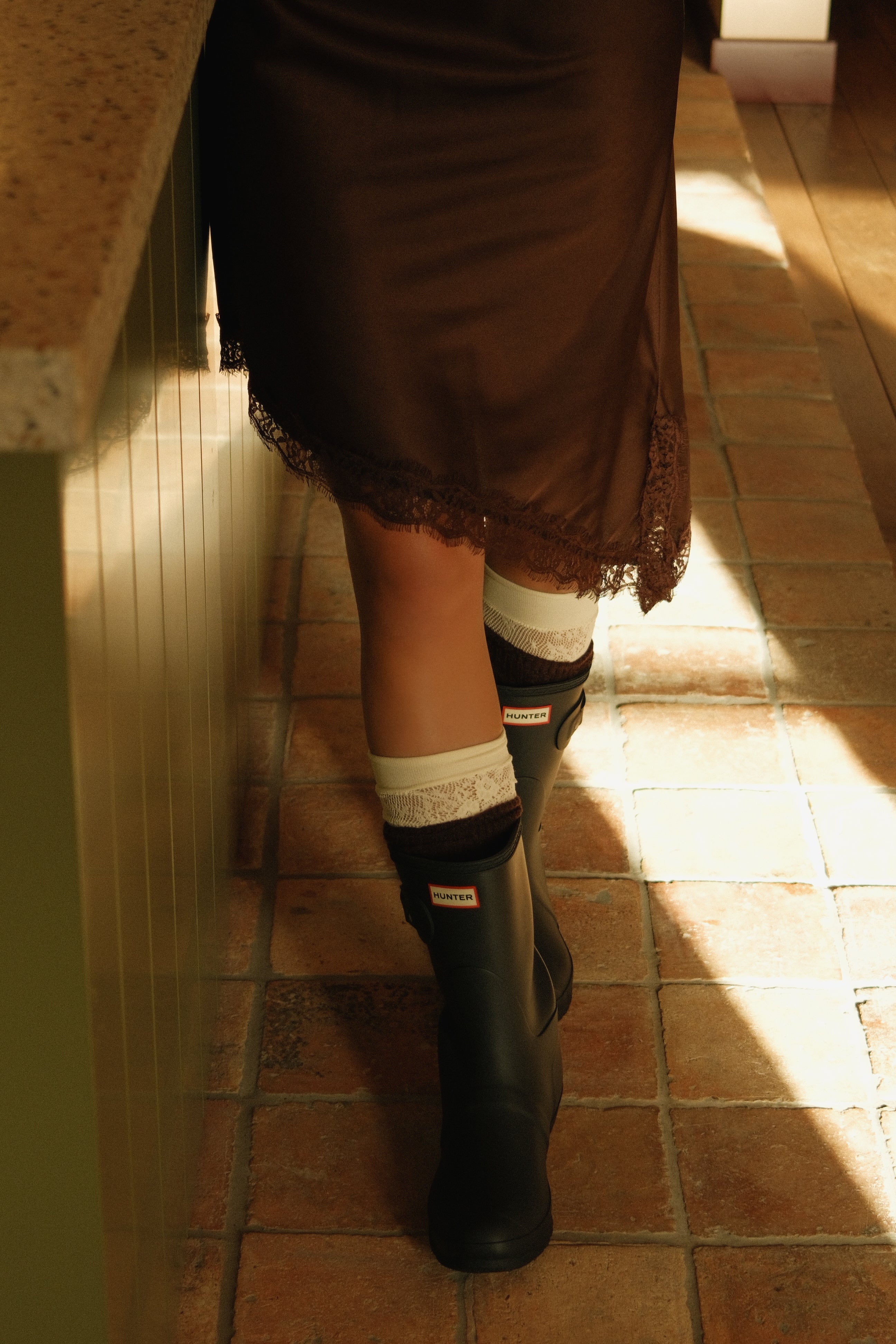 LACY DRESS CHOCOLATE