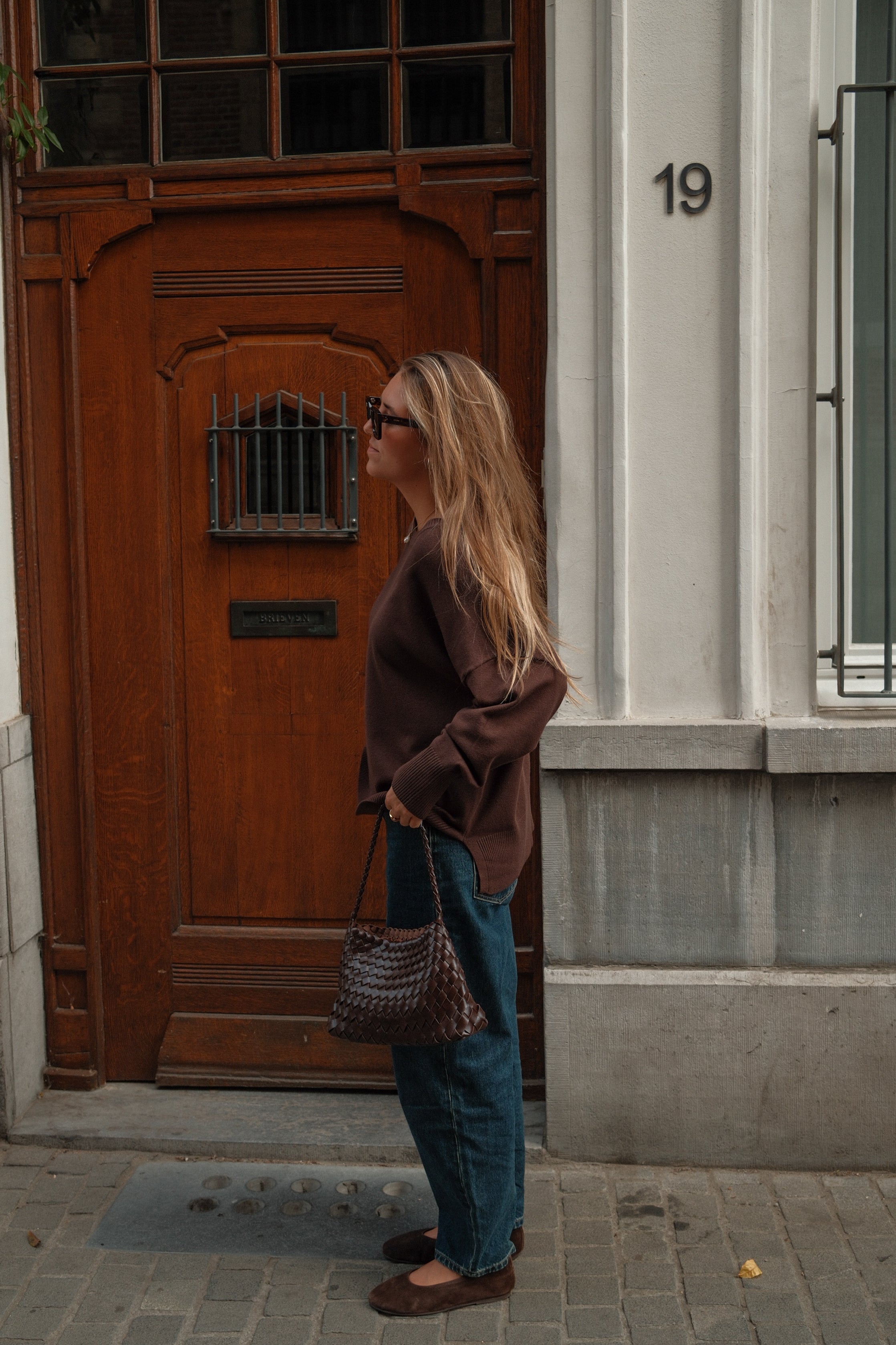 THE EVERYDAY BARREL JEANS