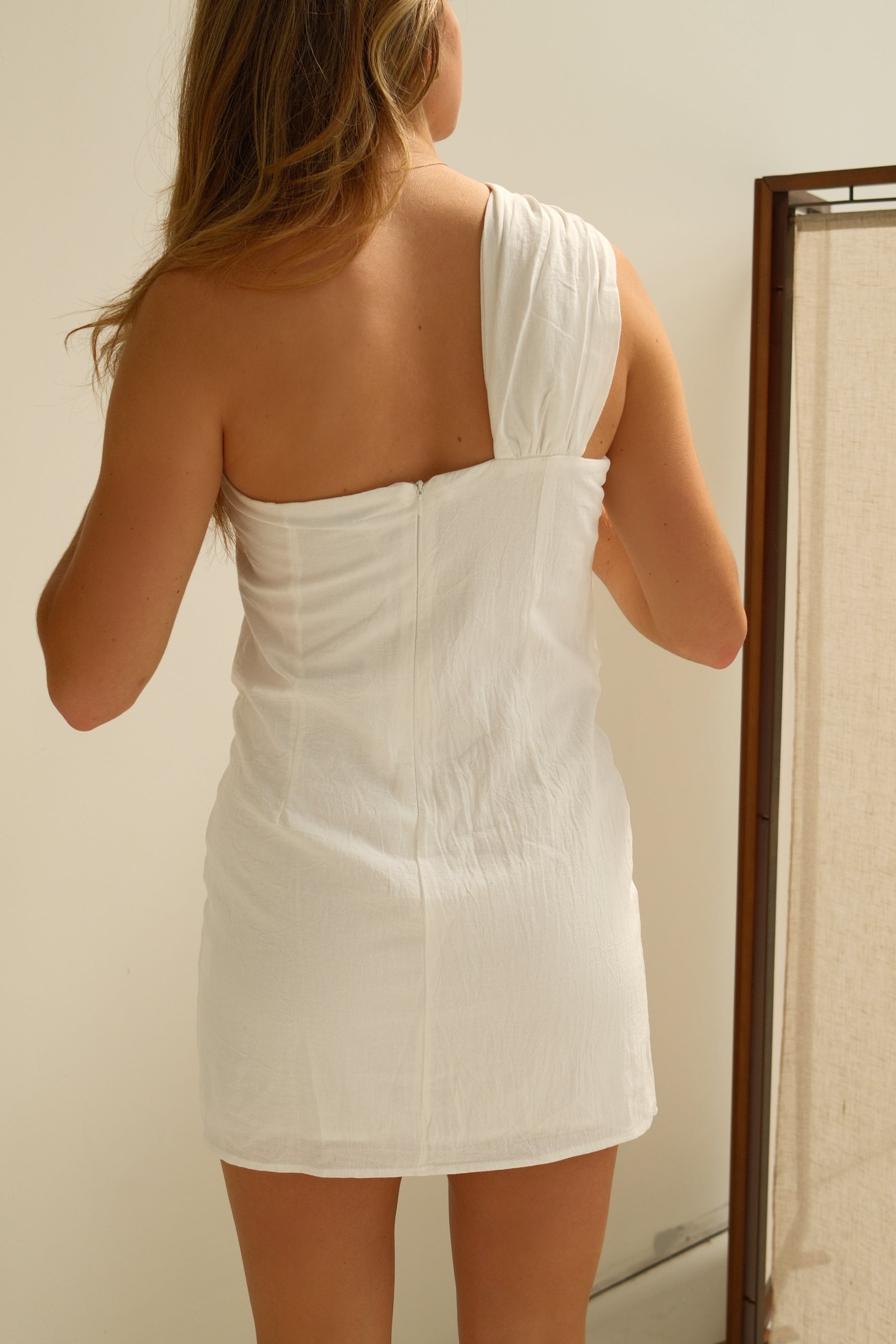 ASYMETRIC COCKTAIL DRESS WHITE