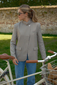 THE BUTTON CHECKED BLAZER