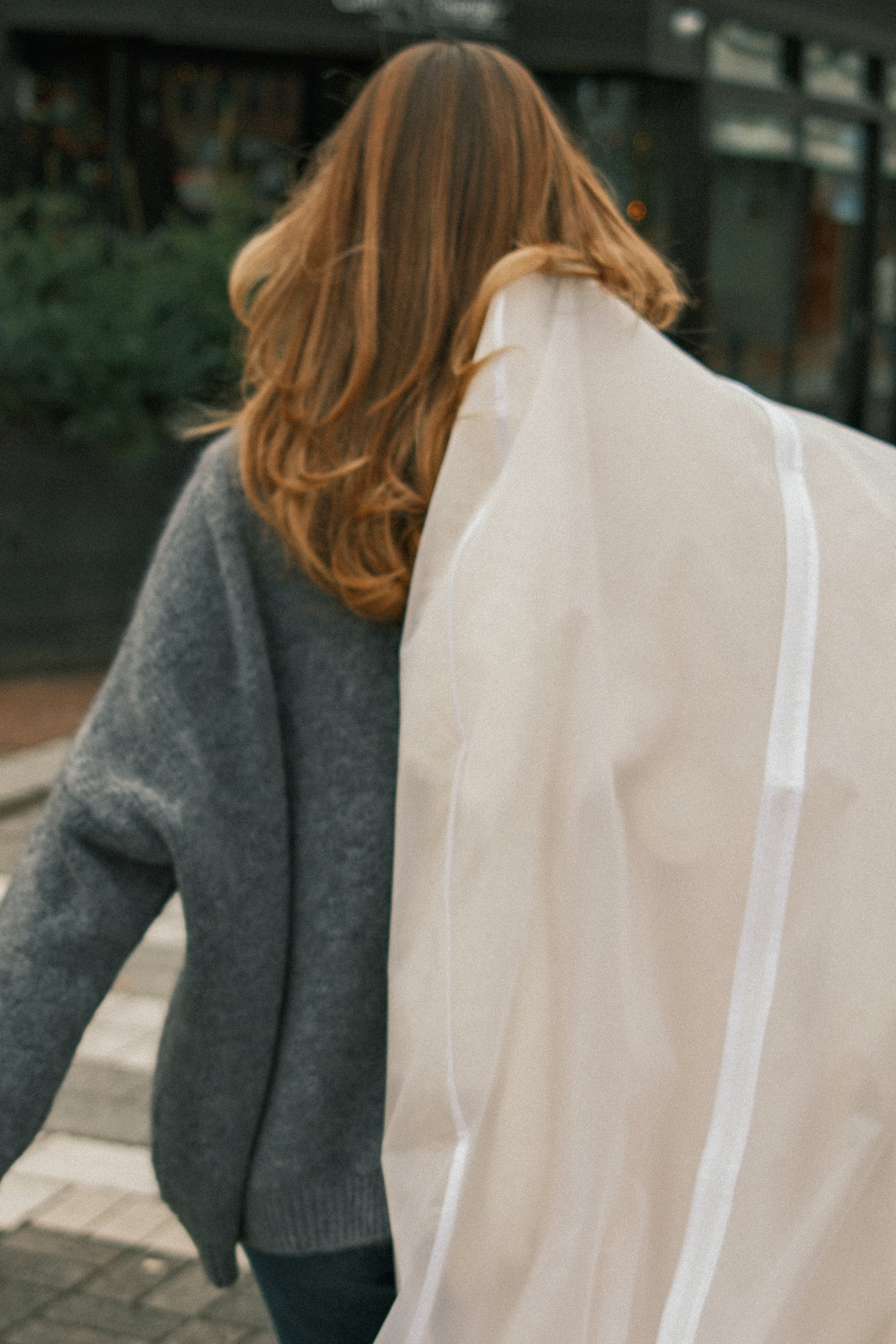 OVERSIZED V KNIT GREY