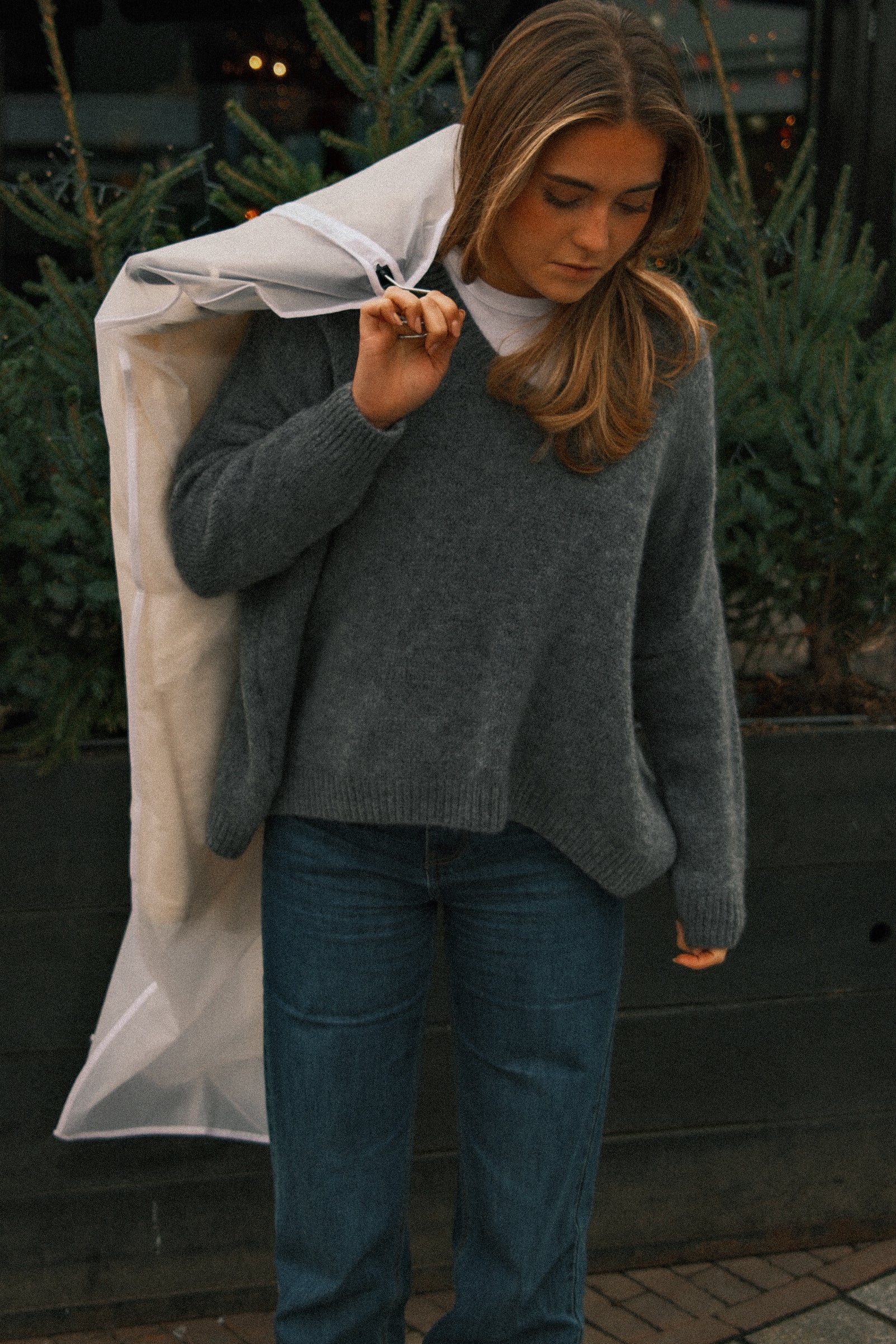 OVERSIZED V KNIT GREY