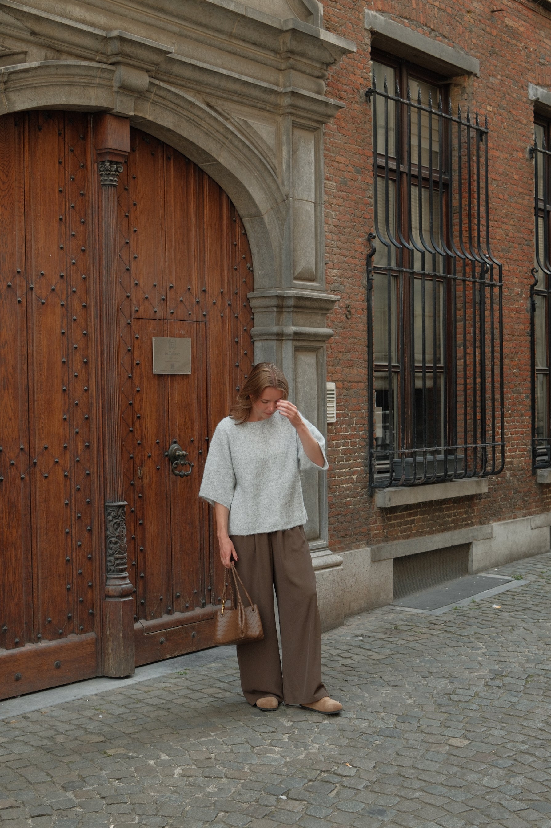 THE COZY FALL KNIT LIGHT GREY