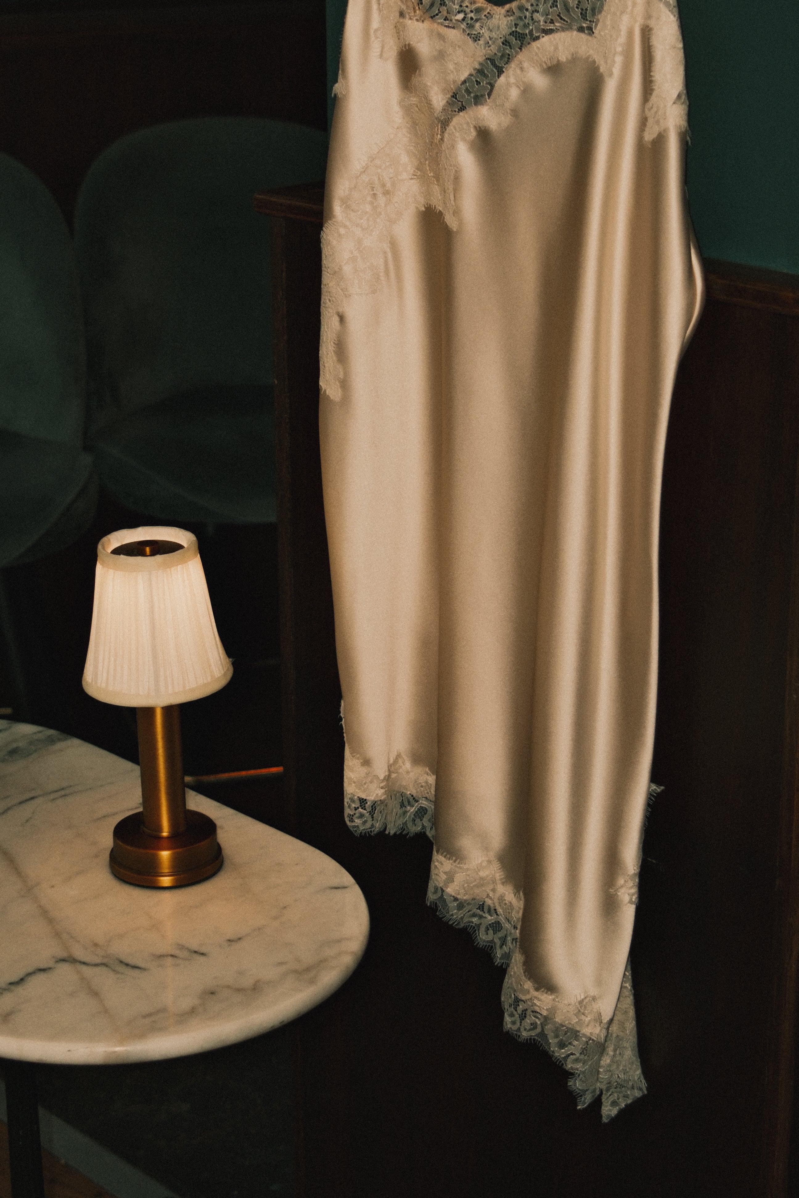 SATIN LACE DRESS ECRU