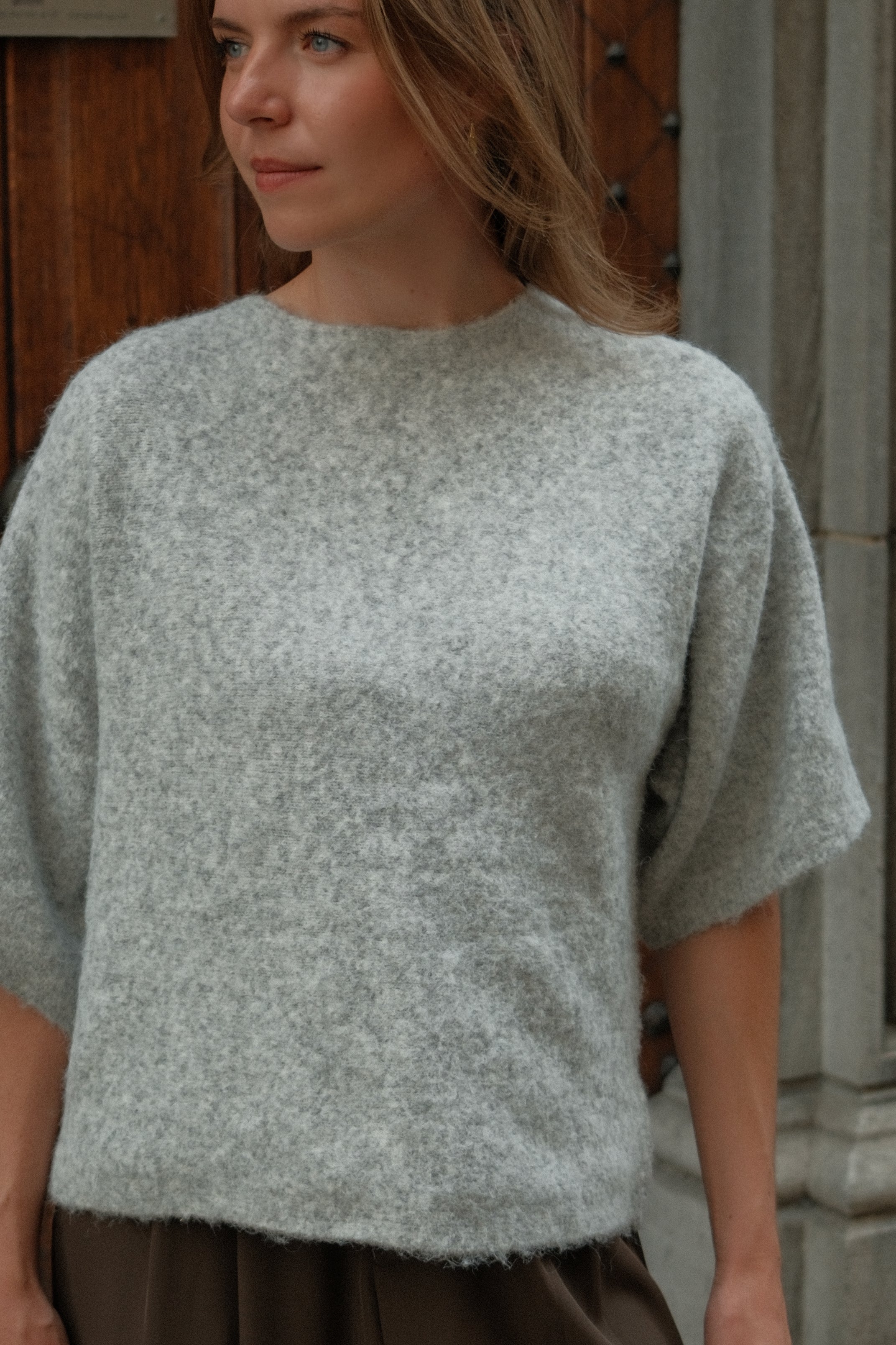 THE COZY FALL KNIT LIGHT GREY
