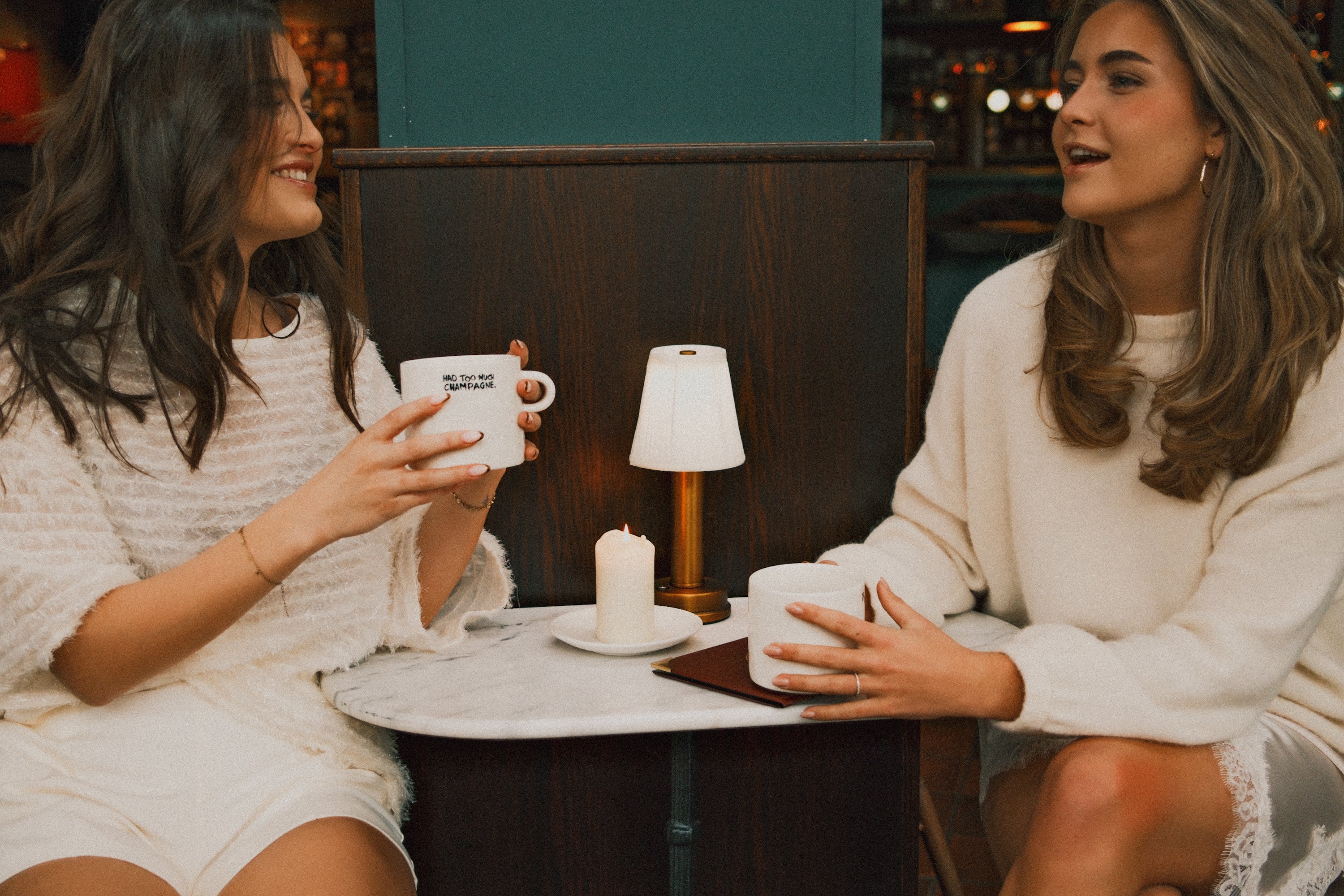 THE HOLIDAYS TOP ECRU