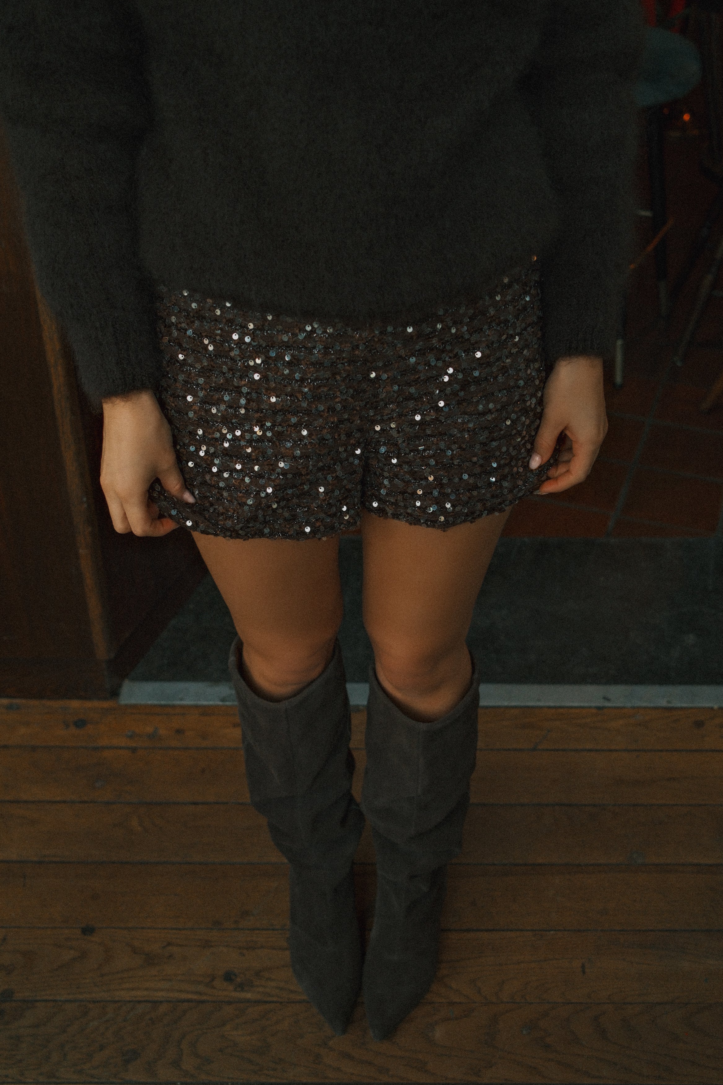 CHRISTMAS EVE SHORT TAUPE