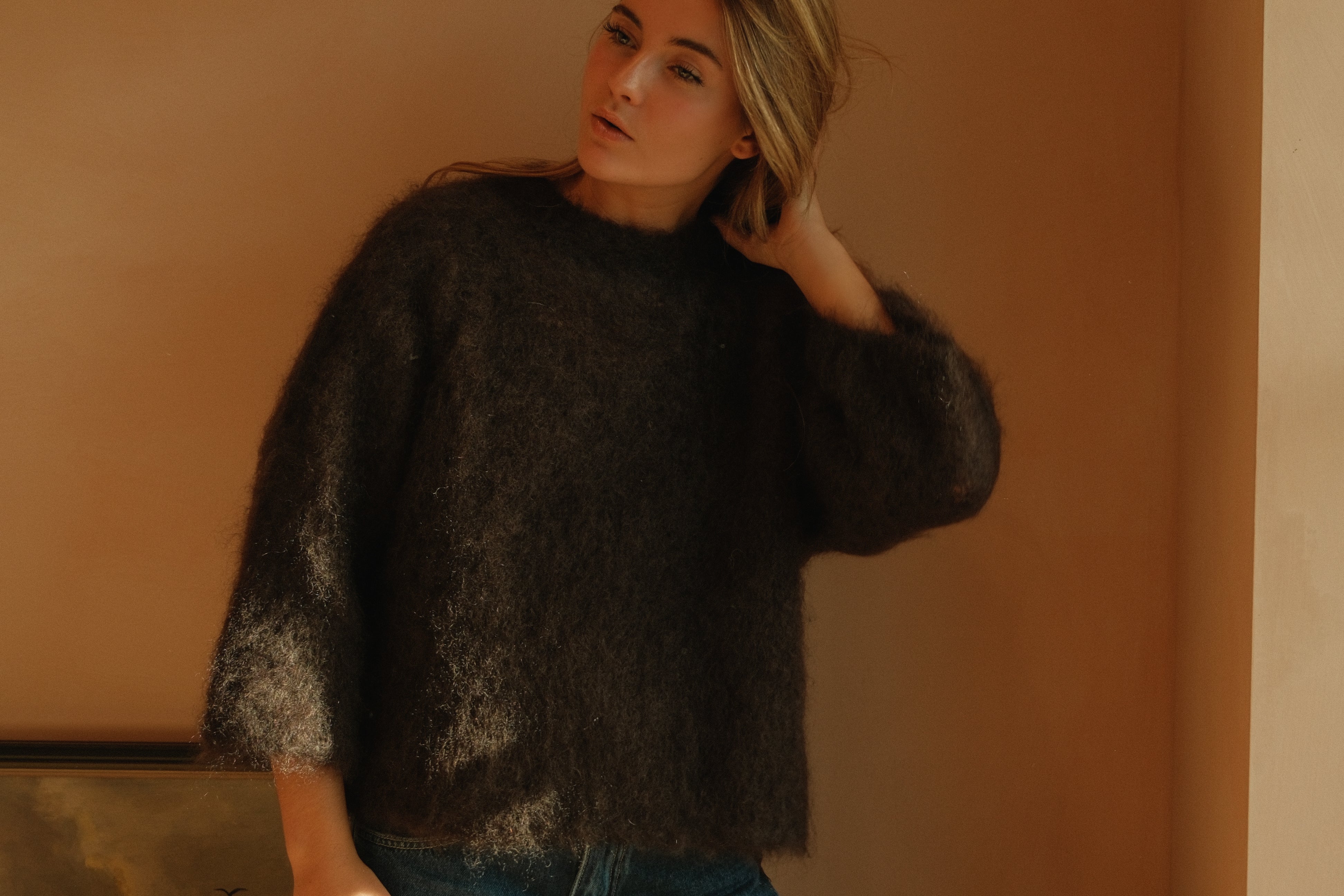 THE MOHAIR CLOUD KNIT CHOCOLATE