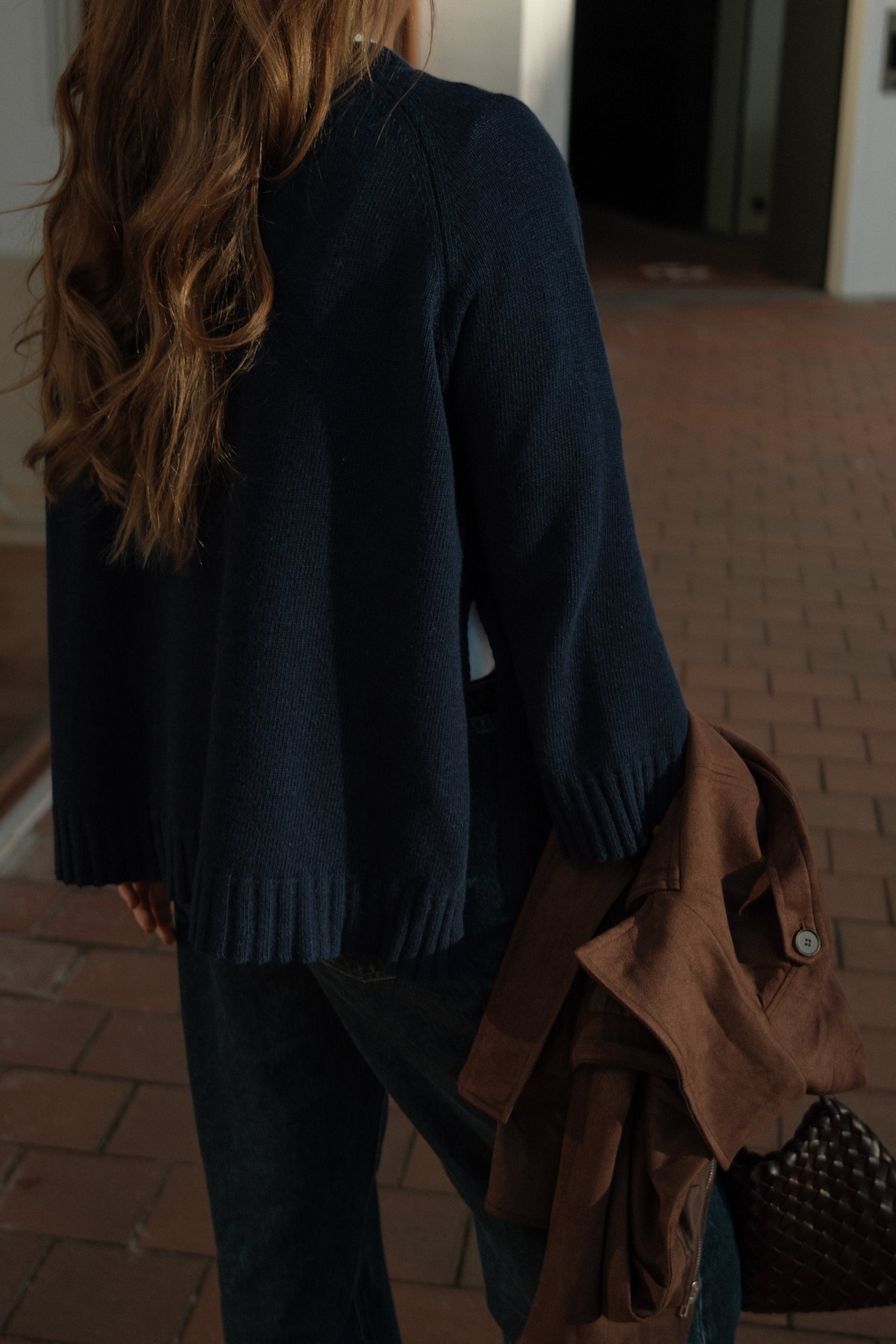 THE CASHMERE BLEND SPLIT KNIT NAVY