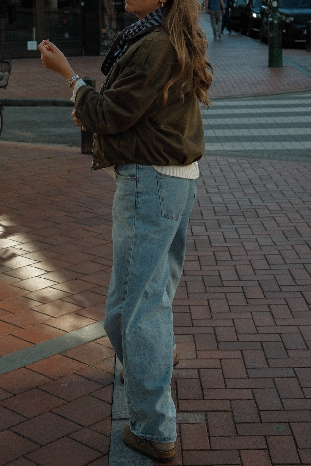 BOMBER SUEDE ARMY GREEN