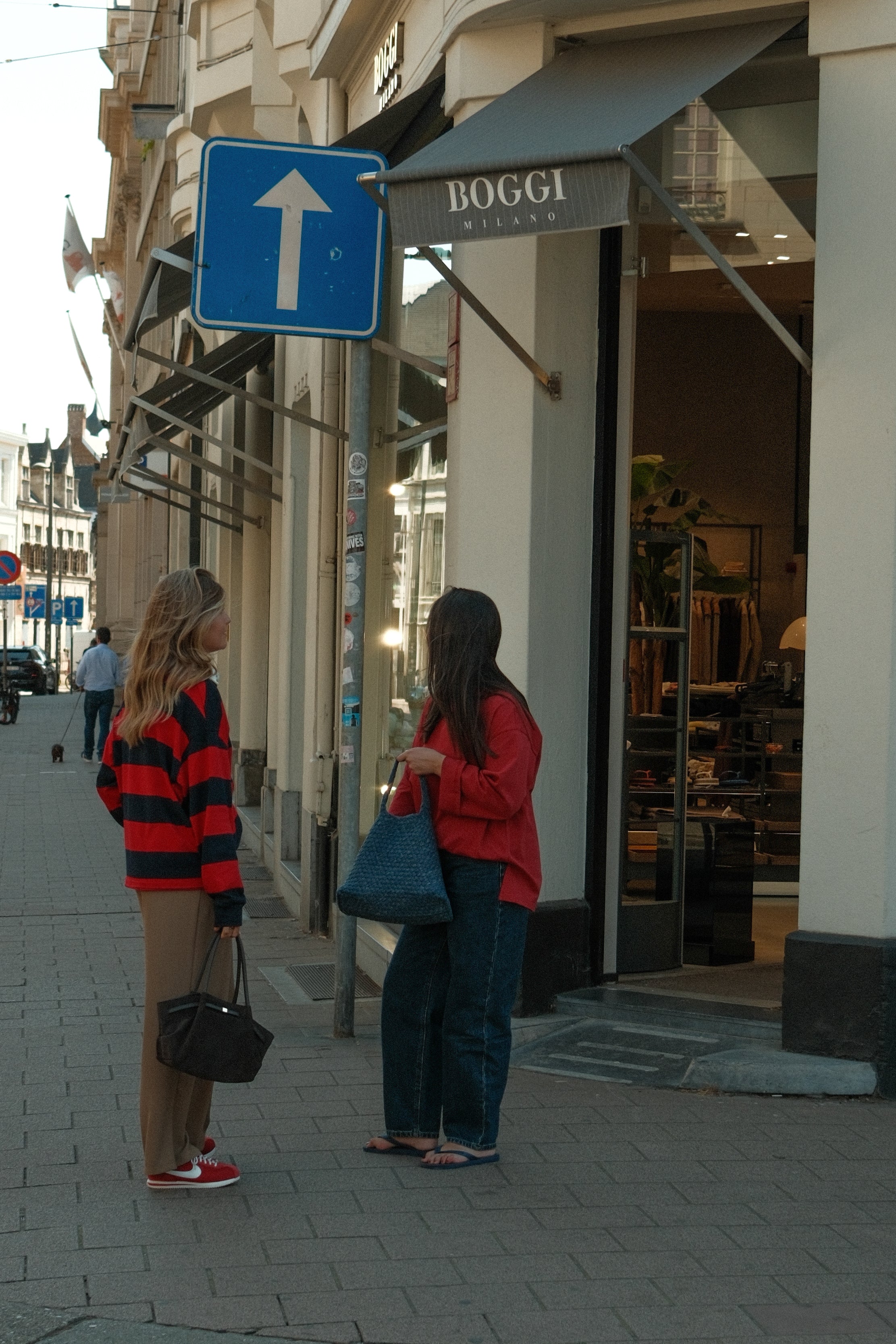 ESSENTIAL LONGSLEEVE RED