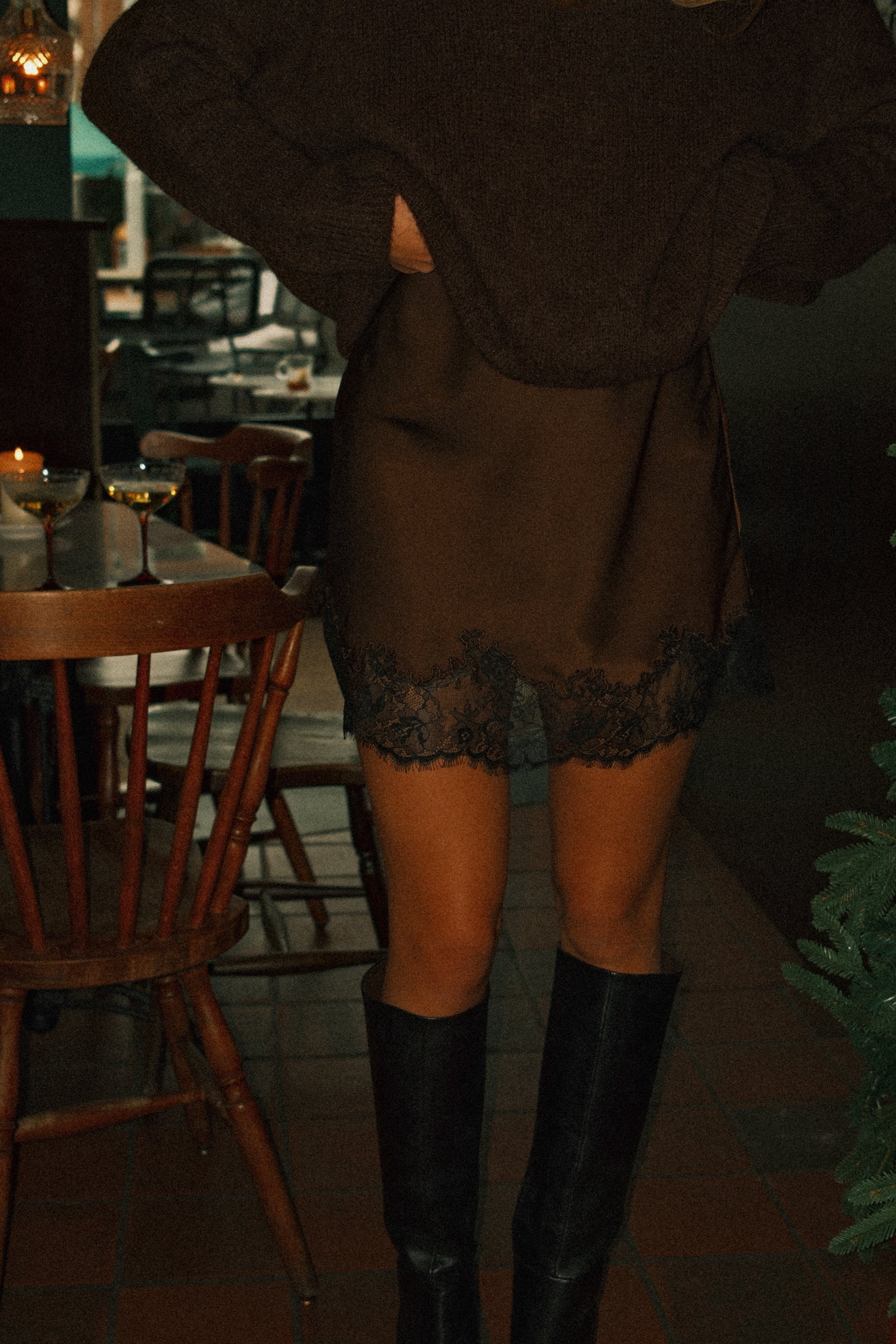 SATIN LACEY SKIRT CHOCO