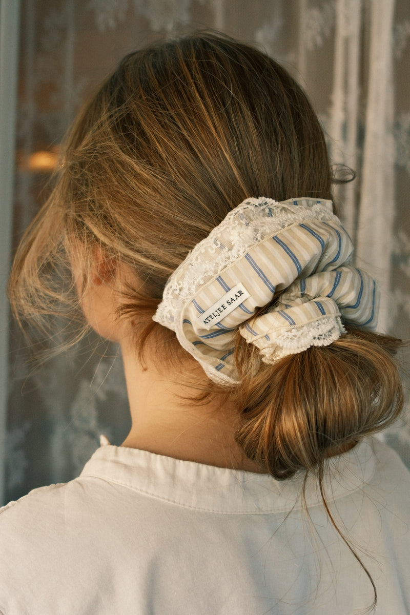 THE LUCY STRIPE SCRUNCHIE