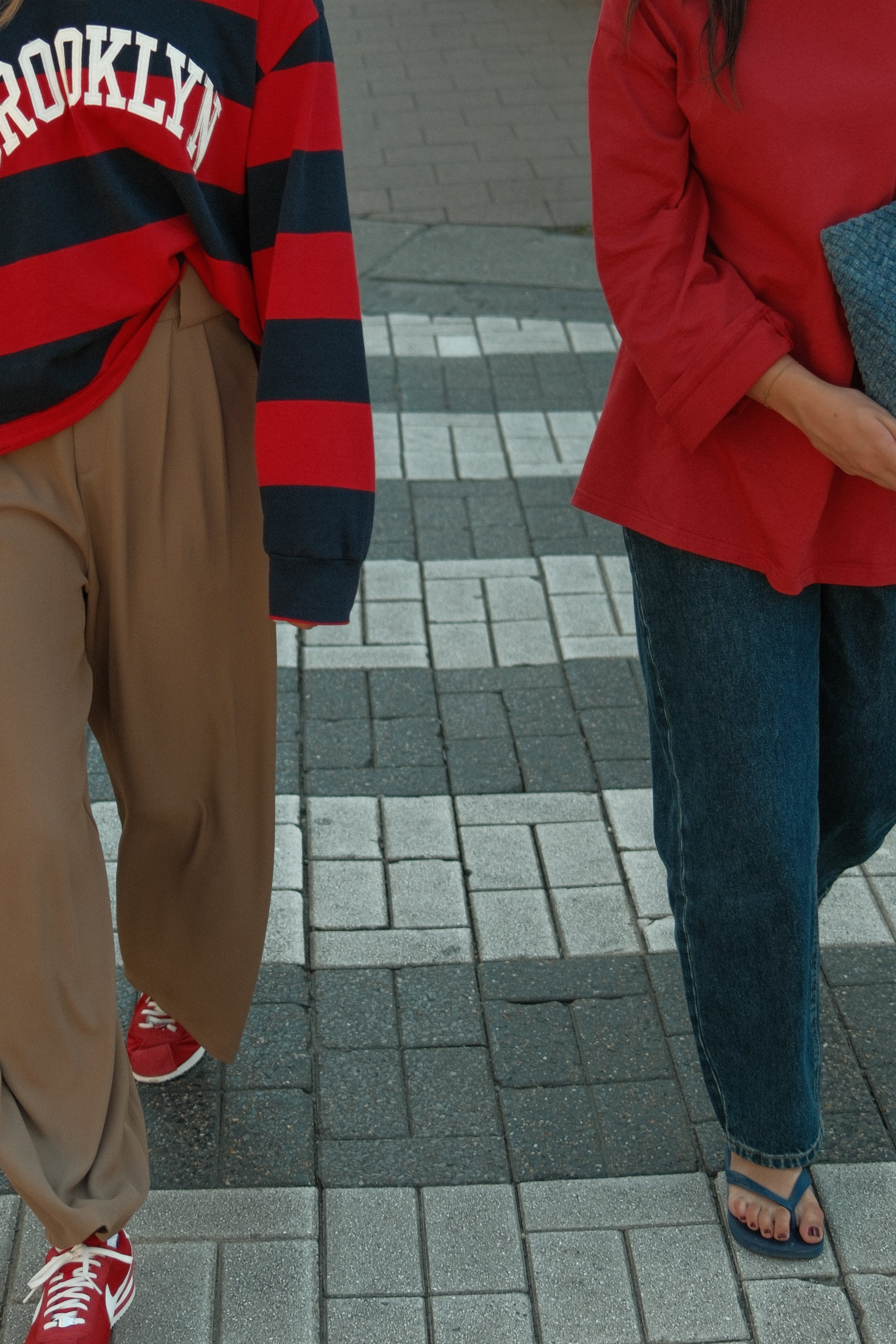ESSENTIAL LONGSLEEVE RED