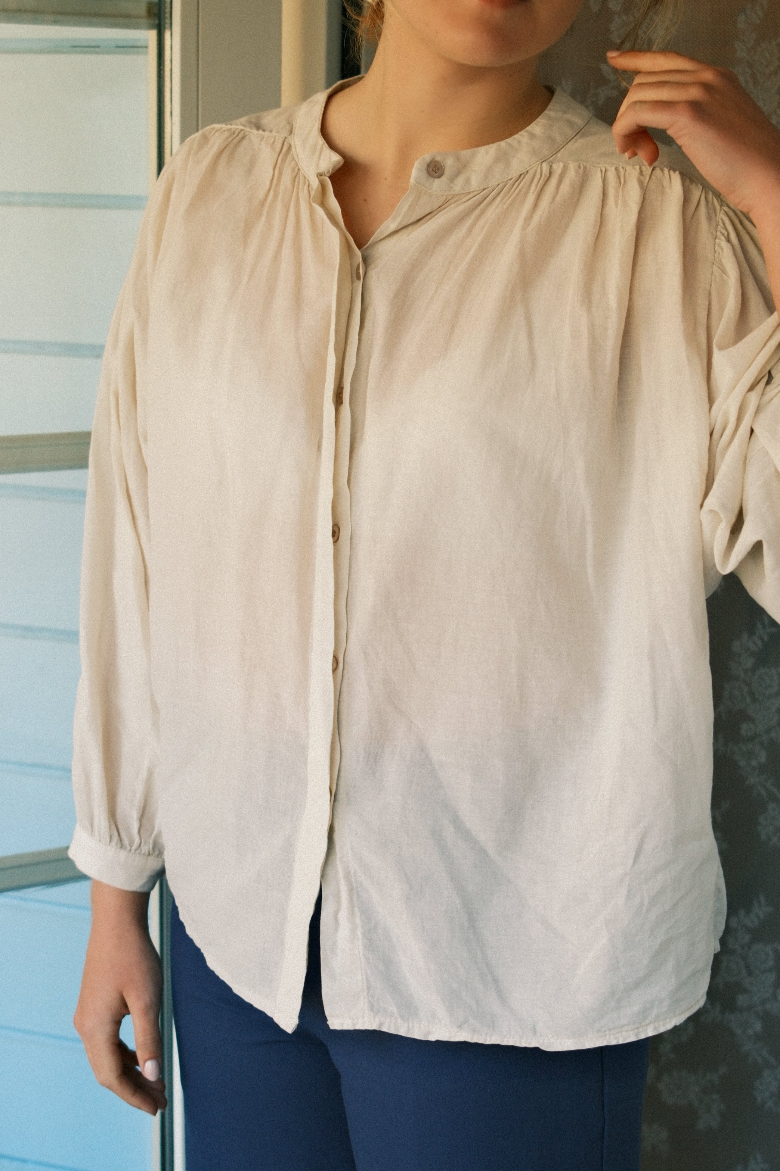 THE NORAH SHIRT BEIGE