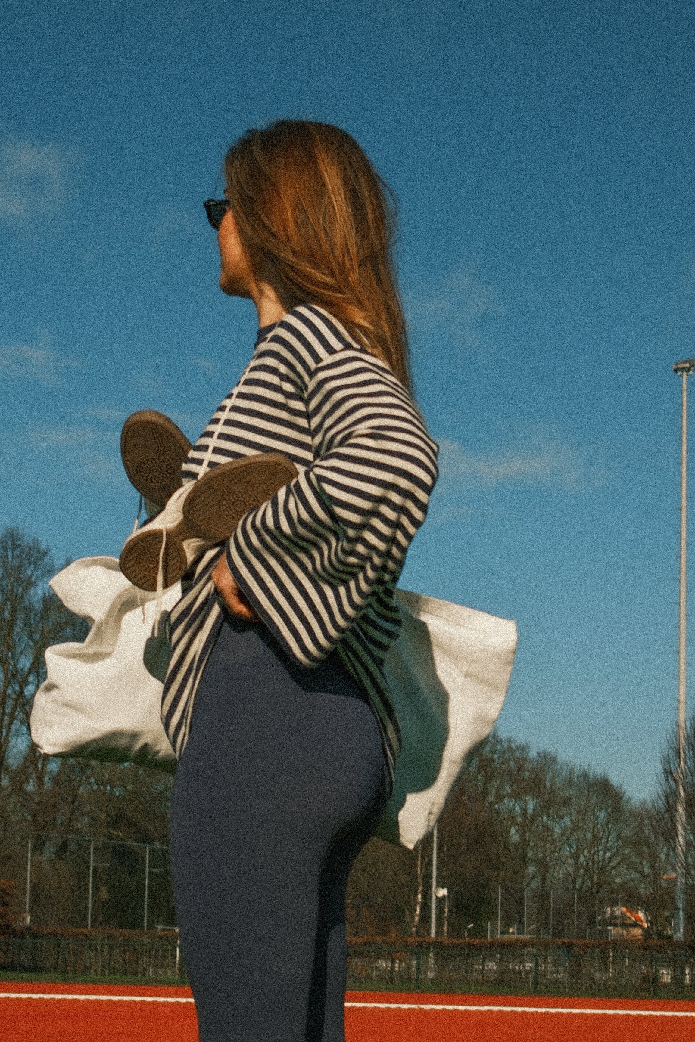 STRIPED MAE TEE NAVY