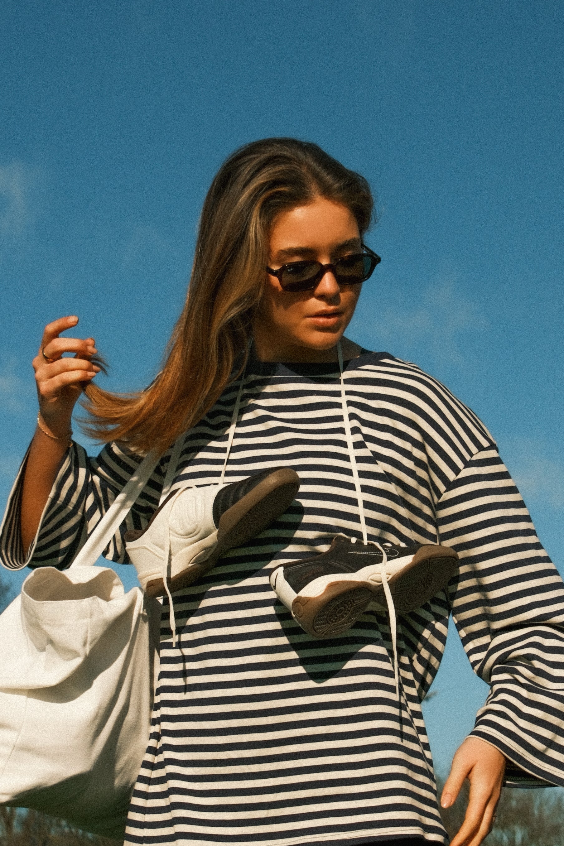 STRIPED MAE TEE NAVY