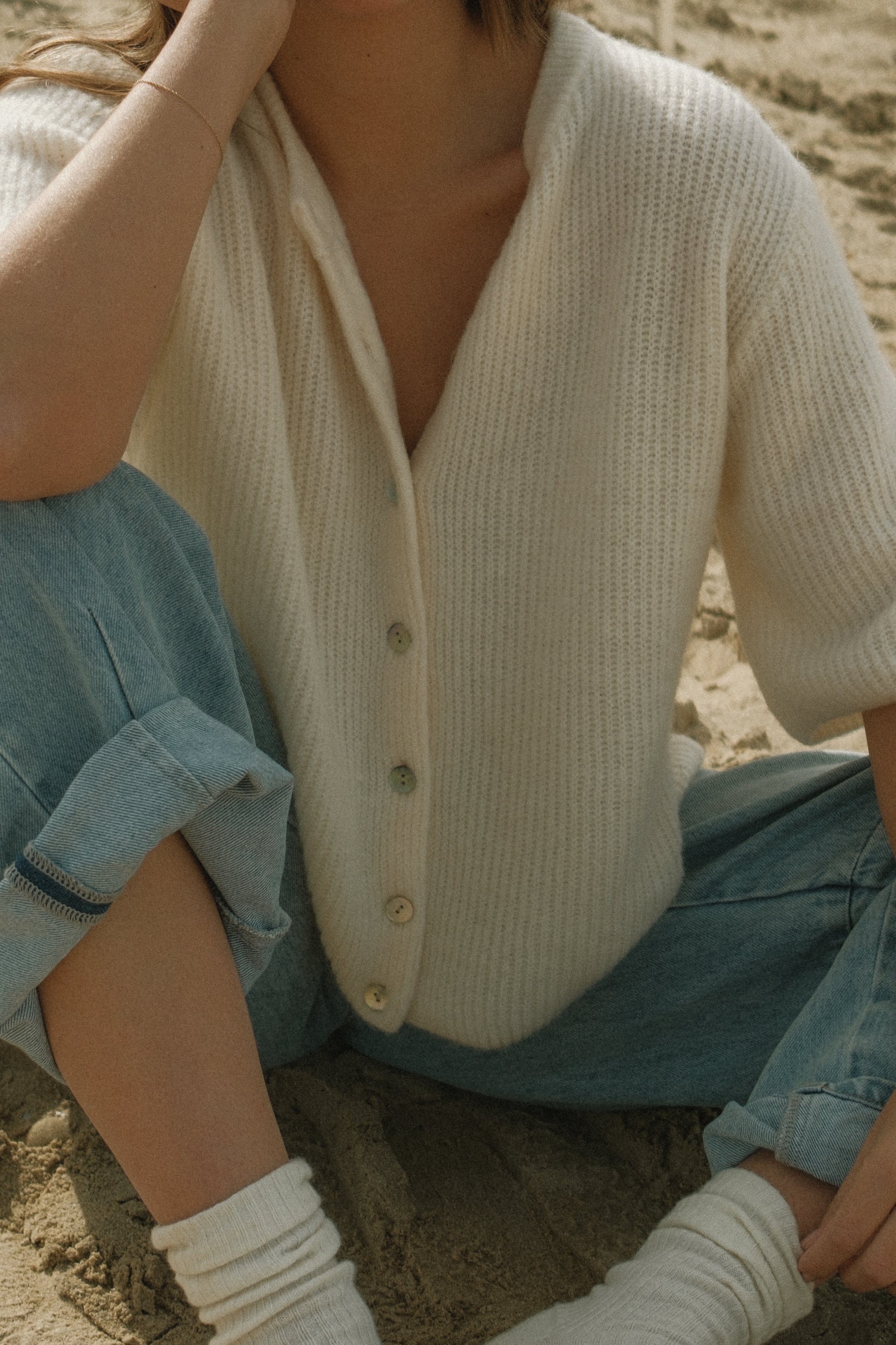THE AMARA CARDIGAN OFF-WHITE