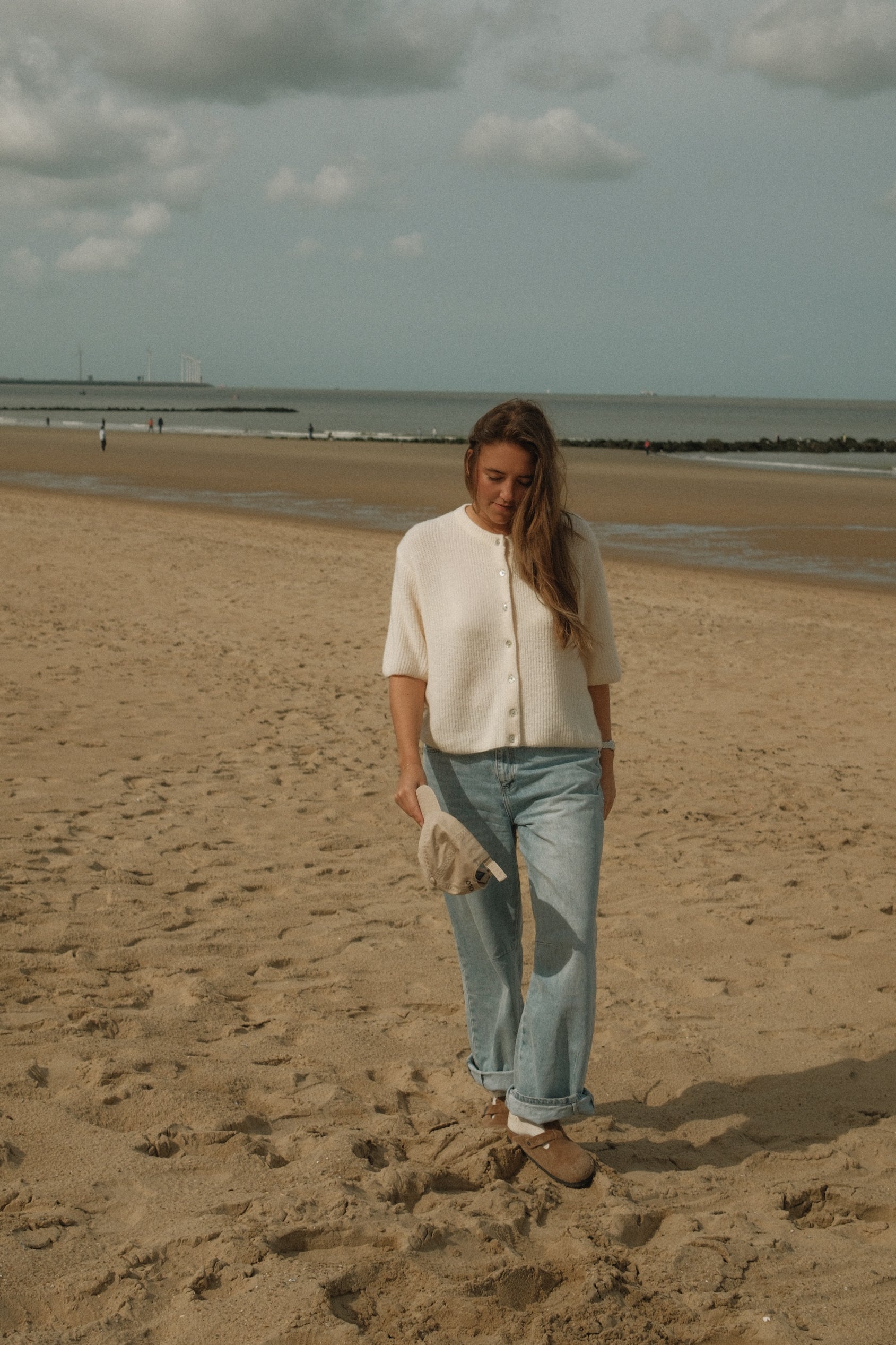 THE AMARA CARDIGAN OFF-WHITE