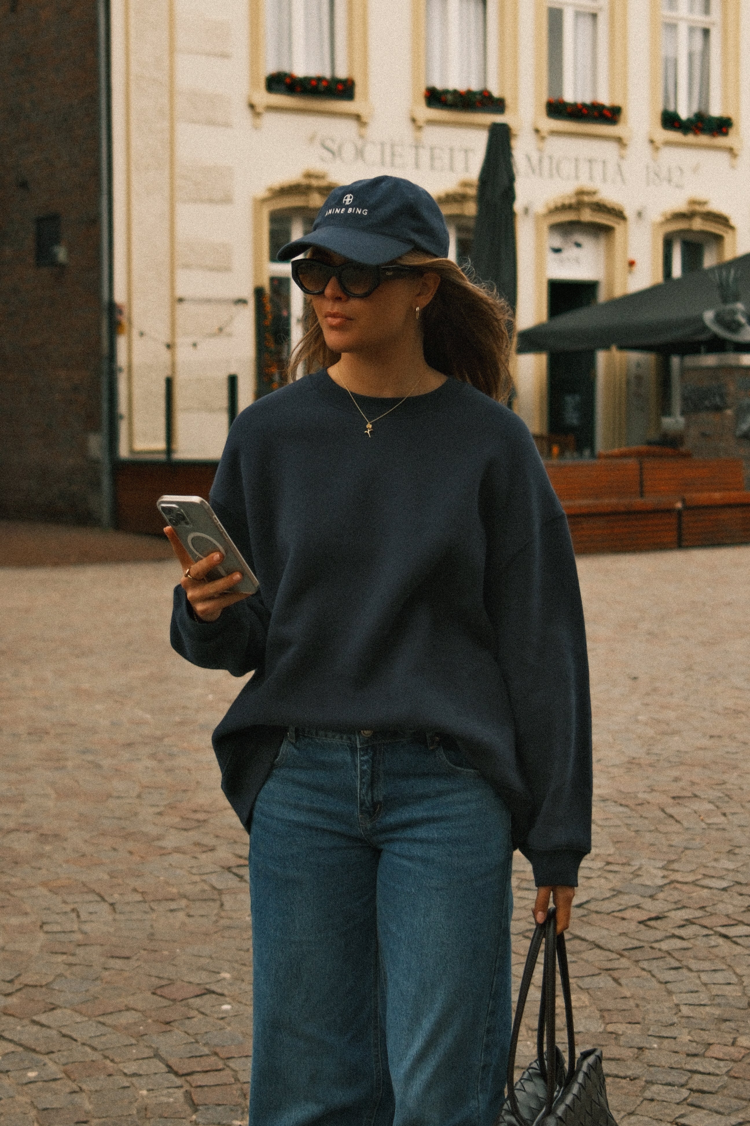 OVERSIZED MAE SWEATER NAVY