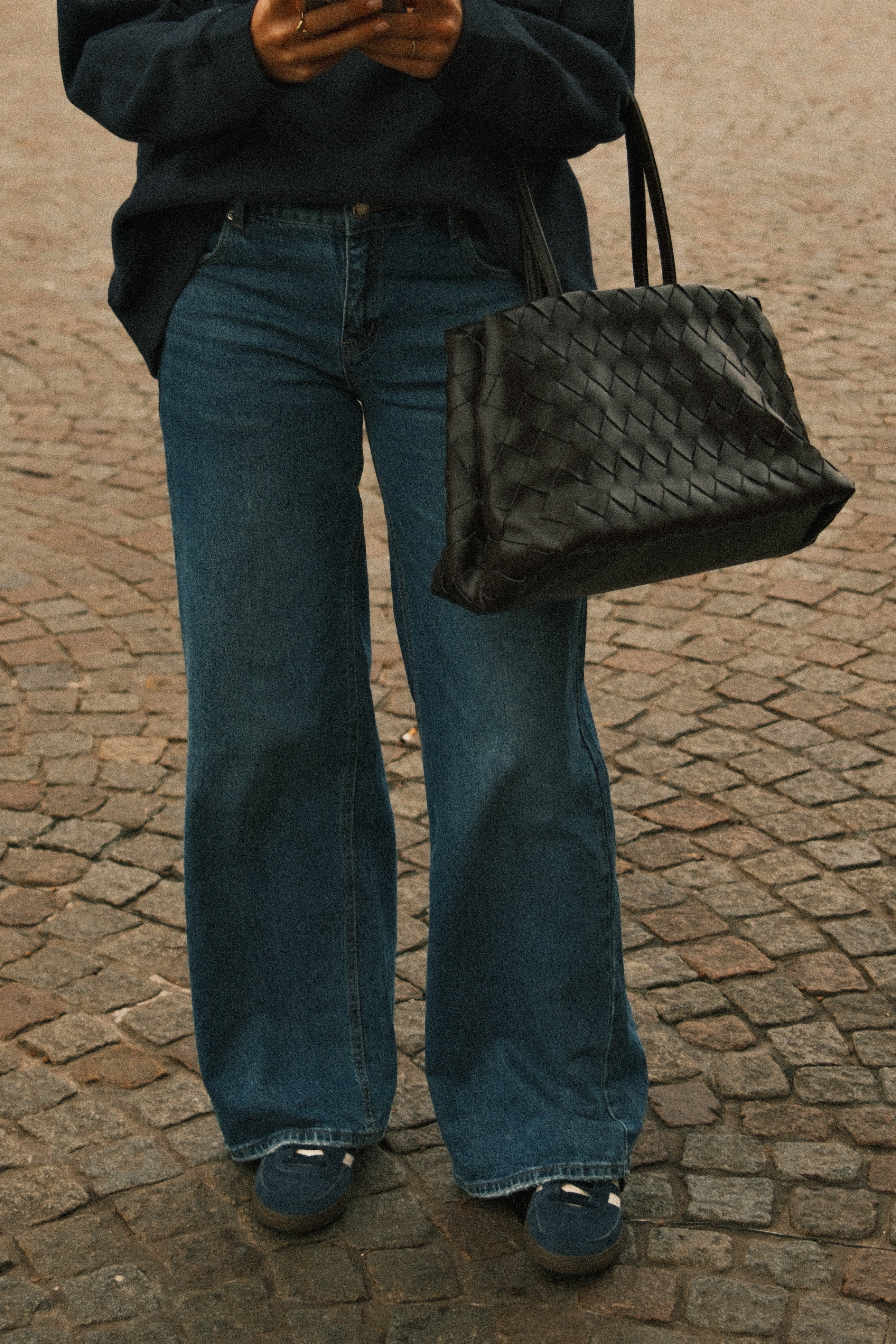 OVERSIZED MAE SWEATER NAVY