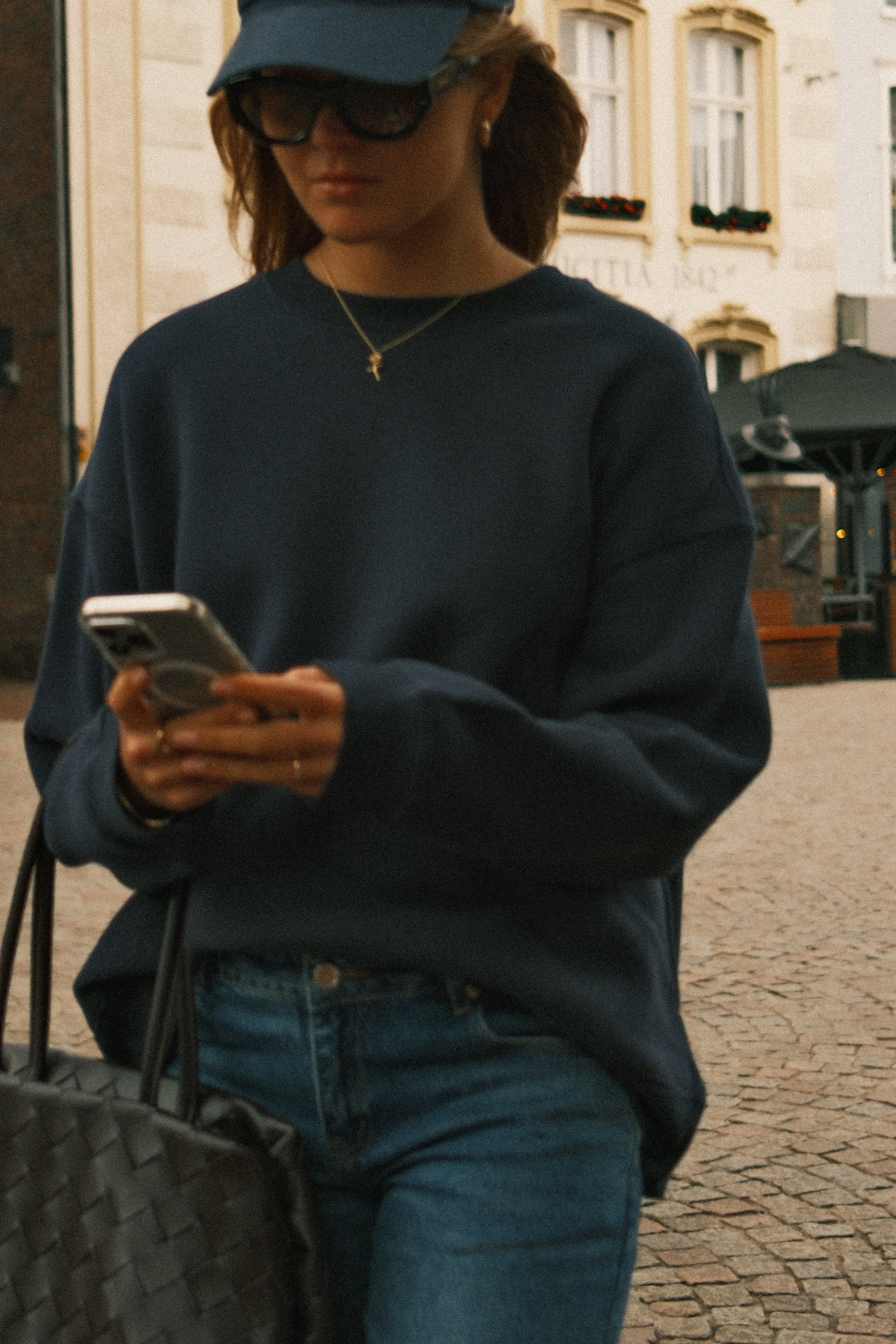 OVERSIZED MAE SWEATER NAVY